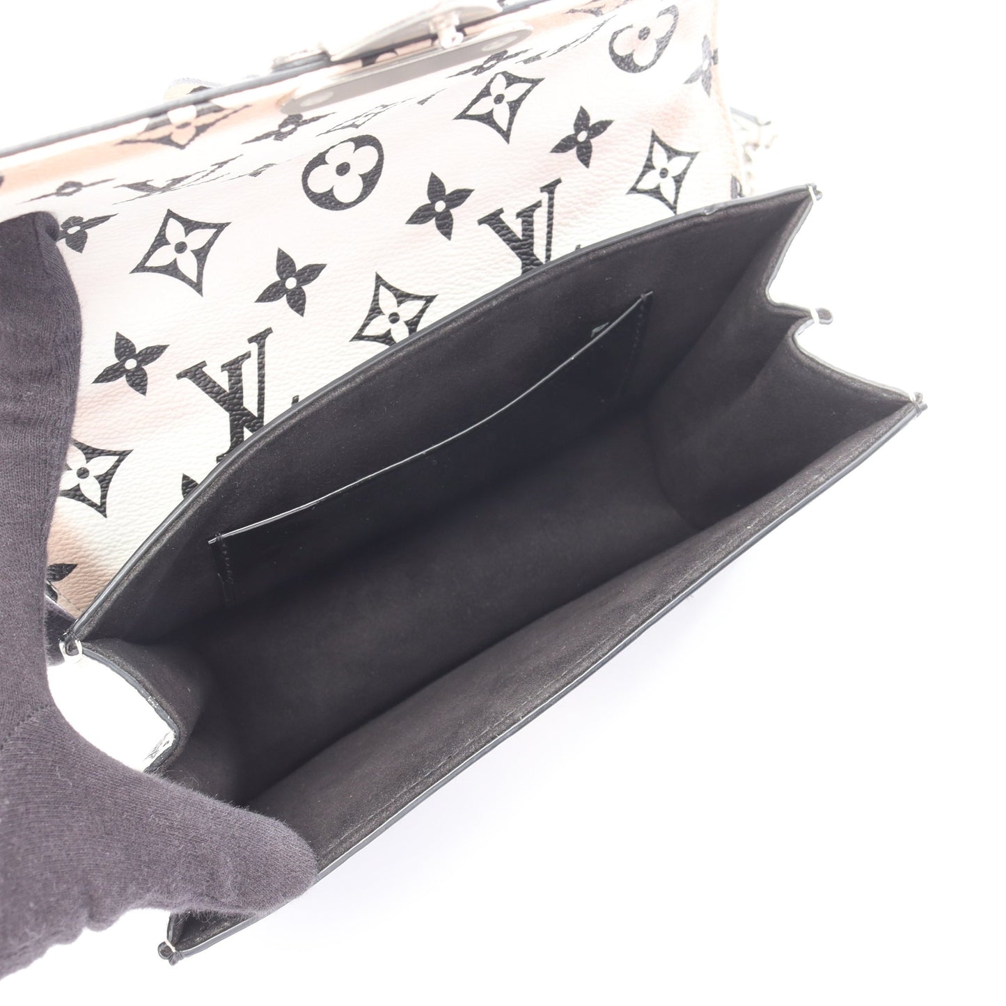 ワインウッドPM モノグラムヴェルニ エピ チェーンショルダーバッグ PVC レザー ブラック ホワイト ルイヴィトン バッグ LOUIS VUITTON