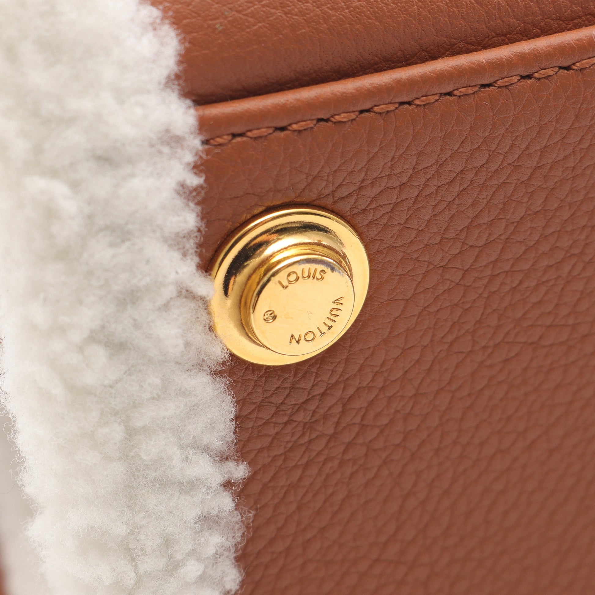 オンマイサイドPM モノグラム ハンドバッグ レザー シアリング ブラウン ホワイト 2WAY ルイヴィトン バッグ LOUIS VUITTON