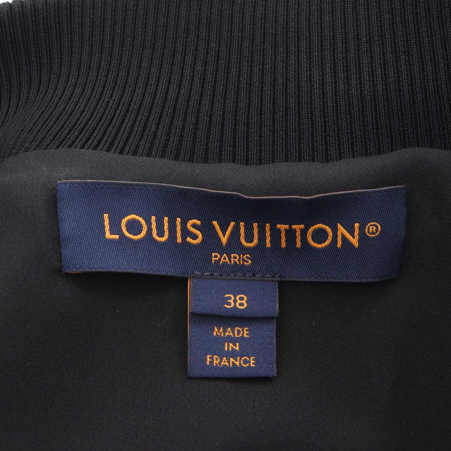 エンボスモノグラム ジップアップジャケット ブルゾン ナイロン ブラック ルイヴィトン アウター LOUIS VUITTON