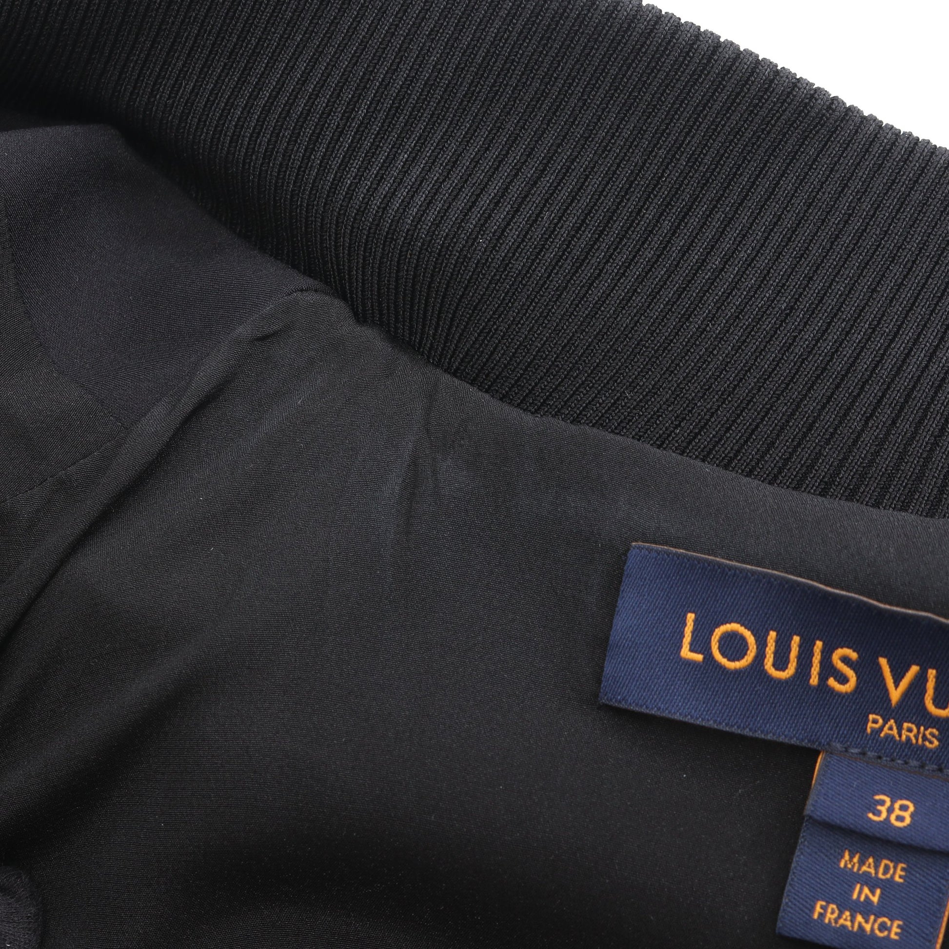 エンボスモノグラム ジップアップジャケット ブルゾン ナイロン ブラック ルイヴィトン アウター LOUIS VUITTON