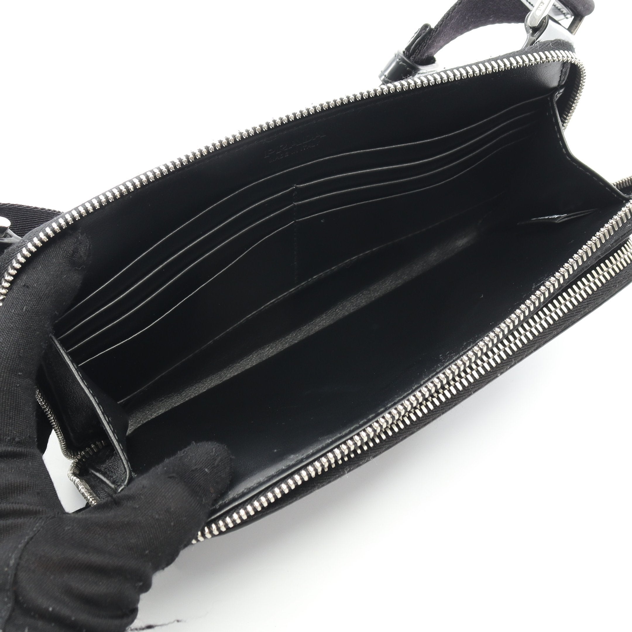 PRADA プラダ　RE-NYLON ボディバック ボディバッグ PRADA RE NYLON(プラダ リナイロン) - ブランド通販のBUYMA