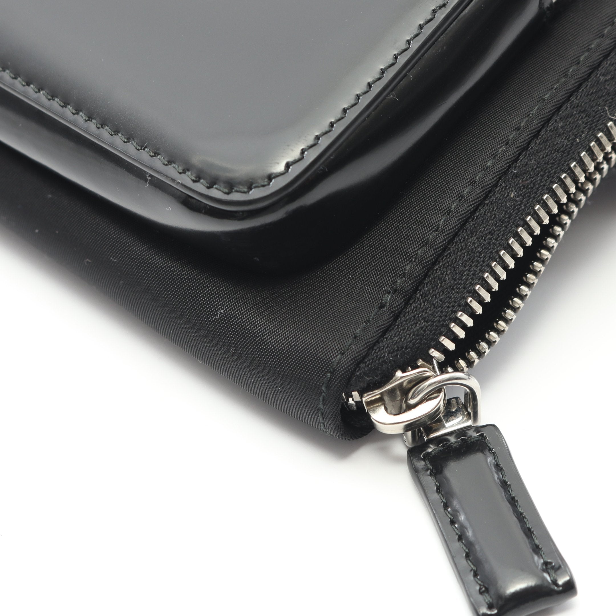 PRADA プラダ Re-Nylon ボディバッグ ブラック Re-Nylon ボディバッグ ウエストバッグ ナイロン レザー ブラック