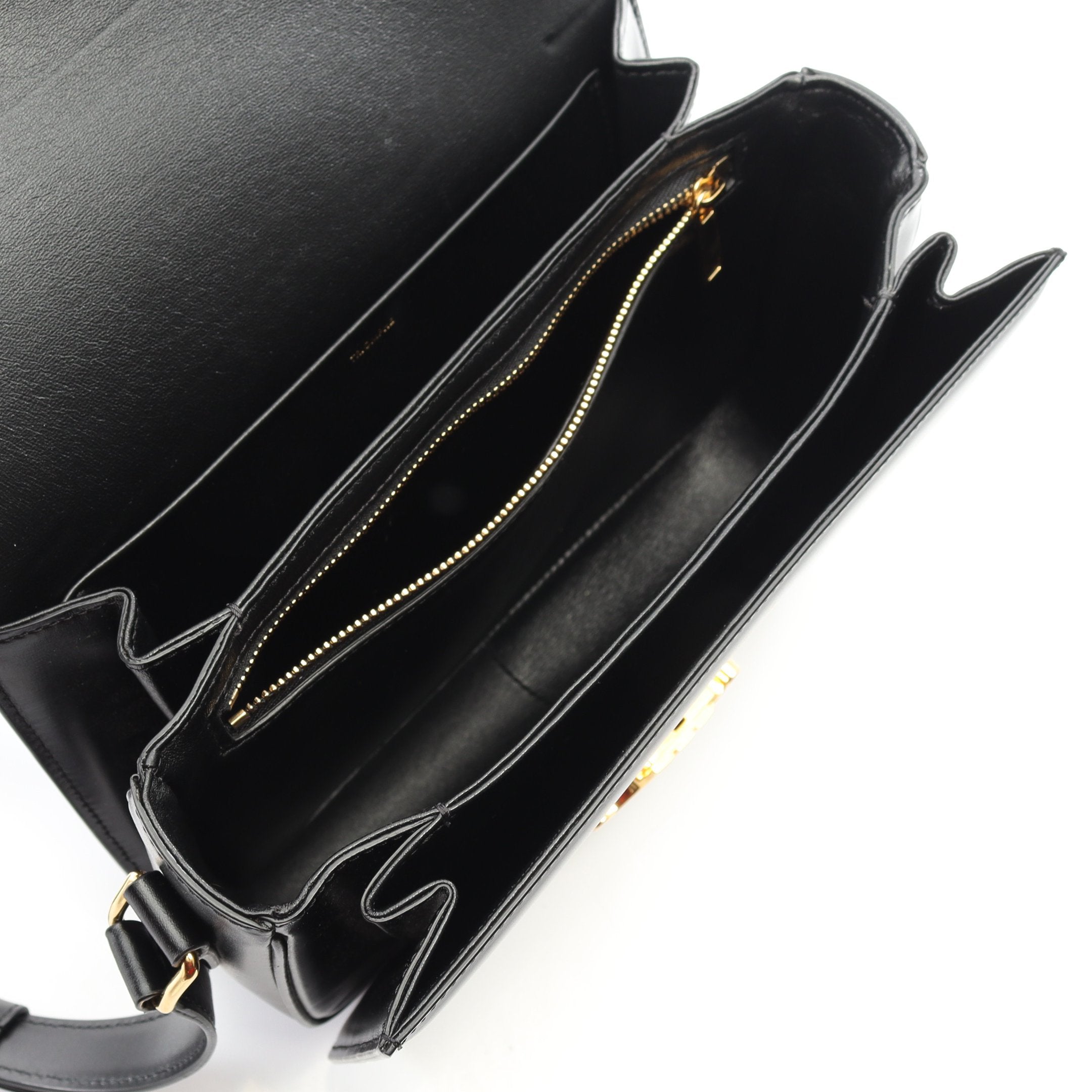 クラシック トリオンフ ミディアム ショルダーバッグ レザー ブラック