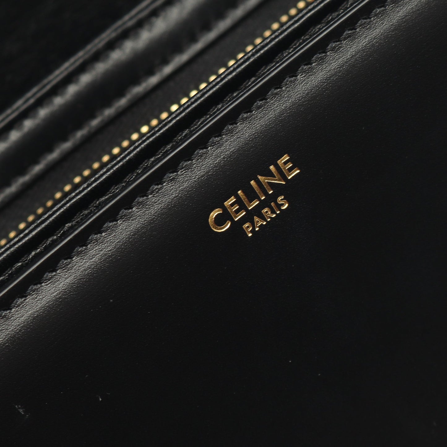 クラシック トリオンフ ミディアム ショルダーバッグ レザー ブラック セリーヌ バッグ CELINE