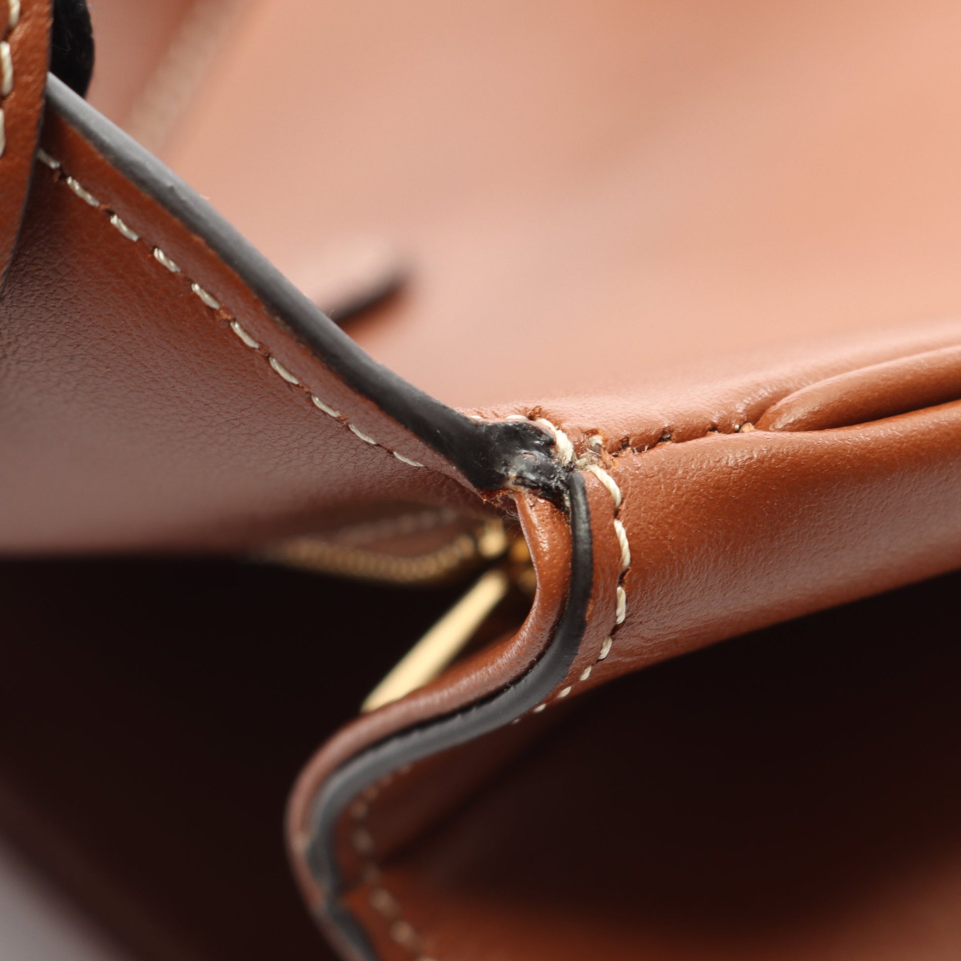 タブー ミディアム ショルダーバッグ レザー ブラウン セリーヌ バッグ CELINE