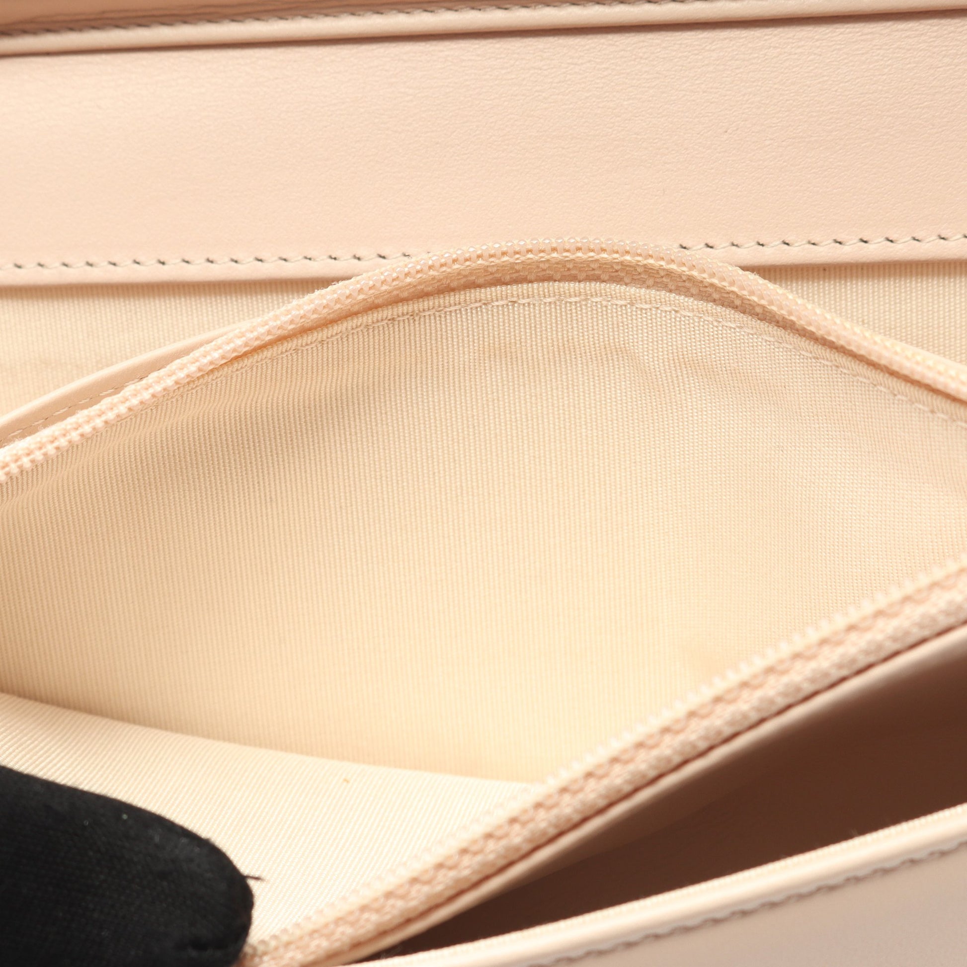 ボーイシャネル マトラッセ チェーンウォレット キャビアスキン ベージュ ゴールド金具 シャネル バッグ CHANEL