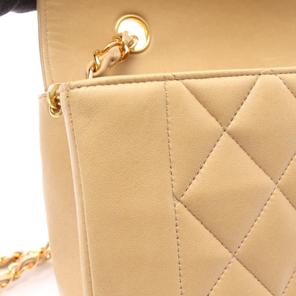 マトラッセ ダイアナフラップ チェーンショルダーバッグ ラムスキン ベージュ ゴールド金具 シャネル バッグ CHANEL