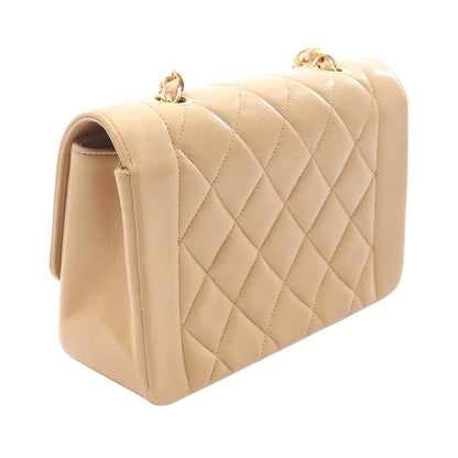 マトラッセ ダイアナフラップ チェーンショルダーバッグ ラムスキン ベージュ ゴールド金具 シャネル バッグ CHANEL