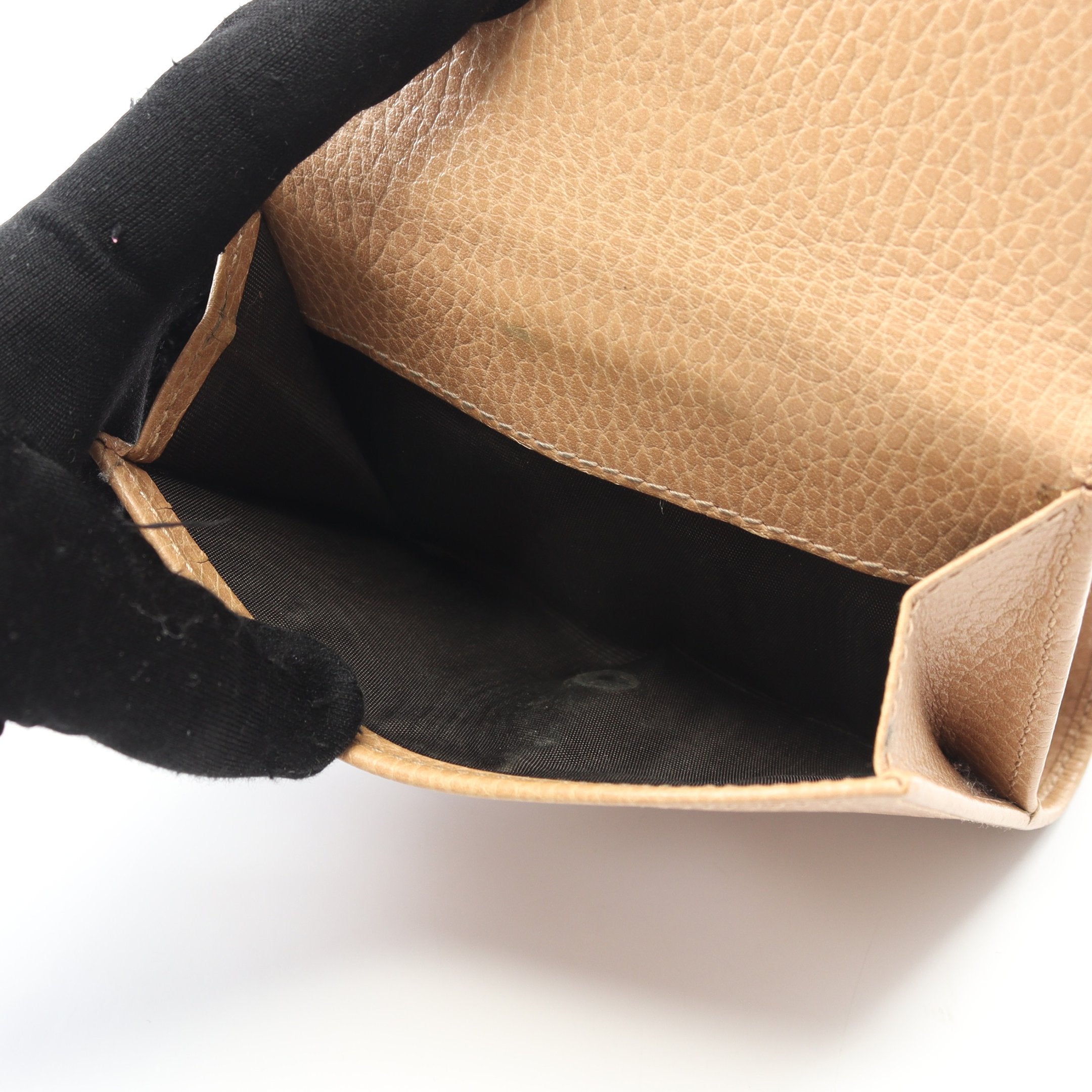 インターロッキングG 二つ折り財布 Wホック財布 レザー ベージュ