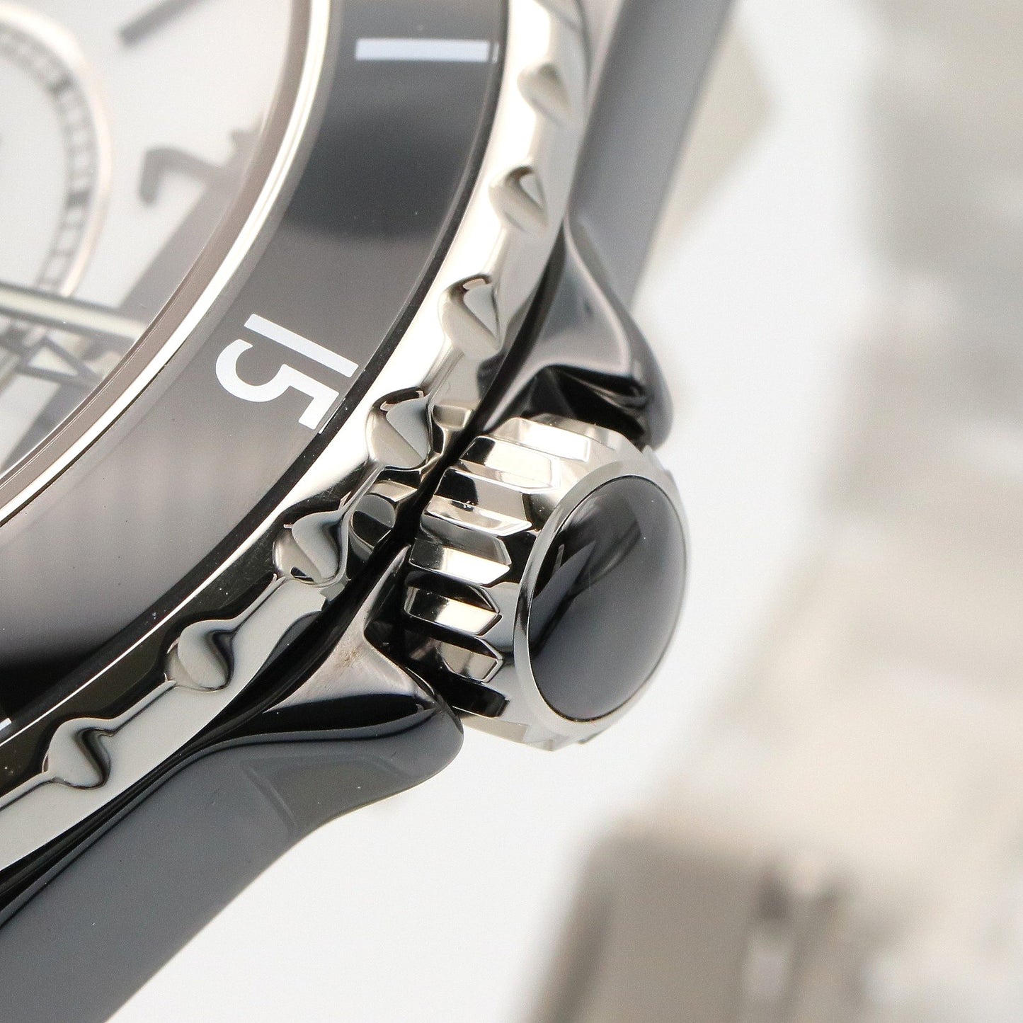 J12 パラドックス キャリバー12.1 メンズ 腕時計 自動巻き セラミック ホワイト ブラック シャネル 時計 CHANEL