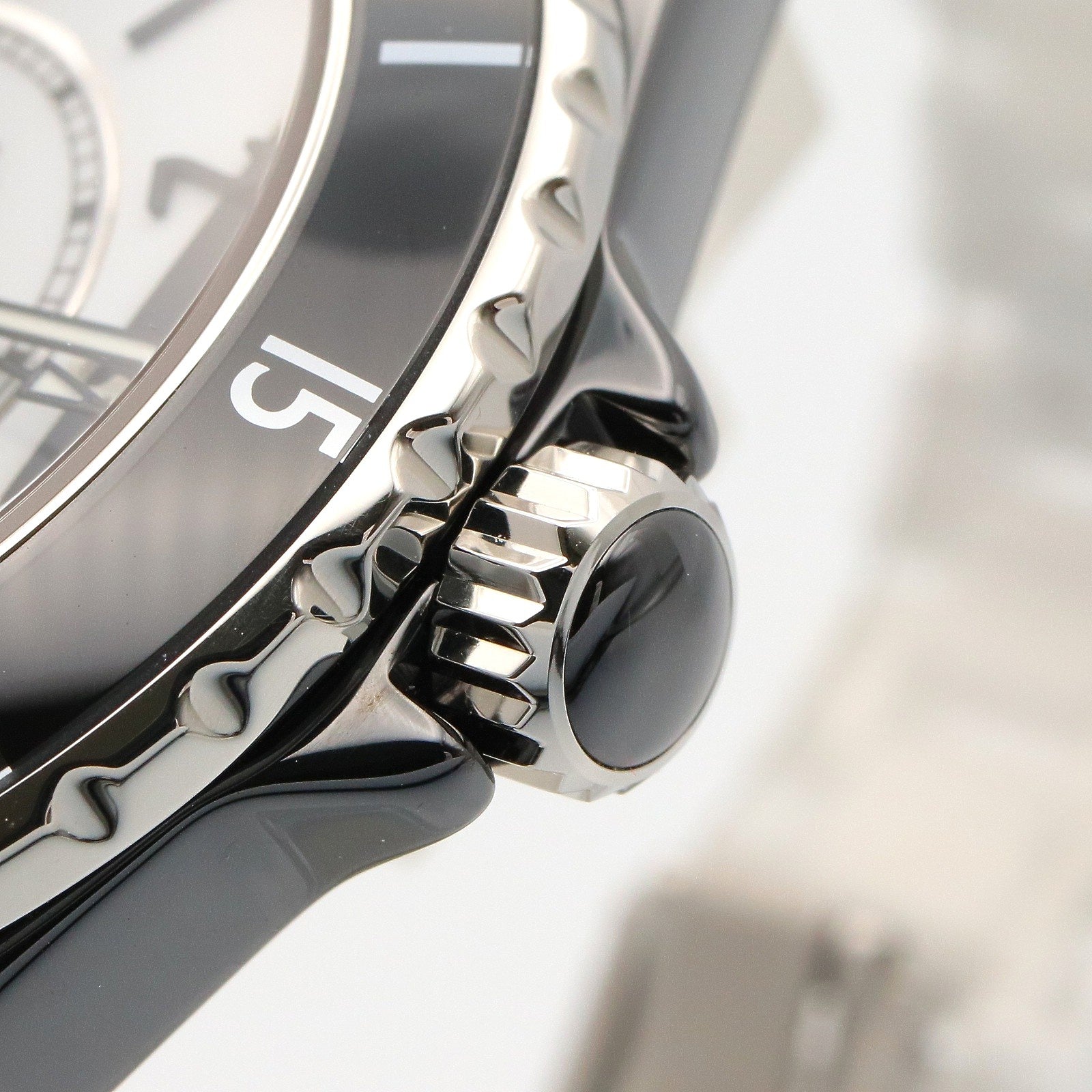 J12 パラドックス キャリバー12.1 メンズ 腕時計 自動巻き セラミック ホワイト ブラック シャネル 時計 CHANEL