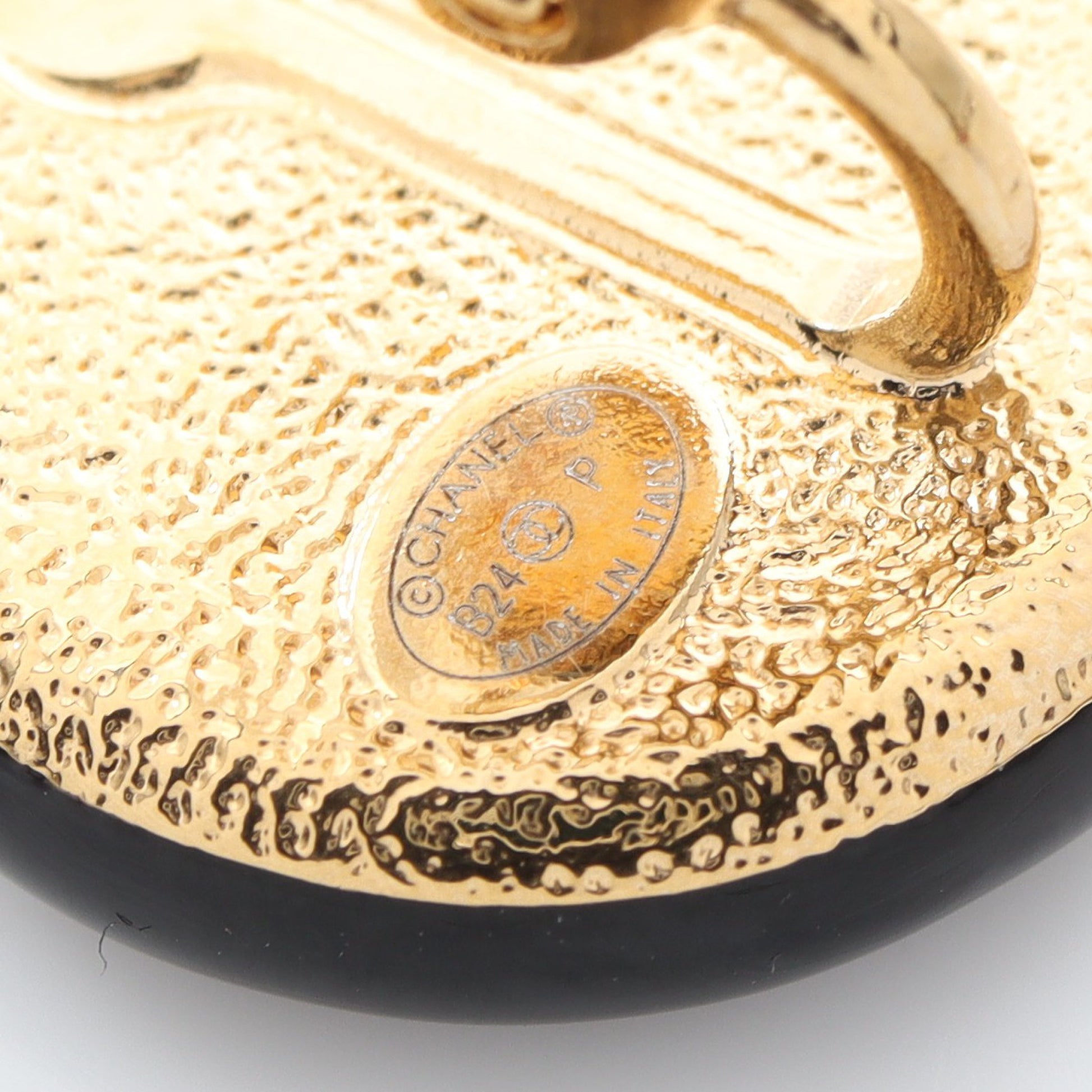 ココマーク イヤリング GP ブラック ホワイト ゴールド B24P シャネル アクセサリー CHANEL