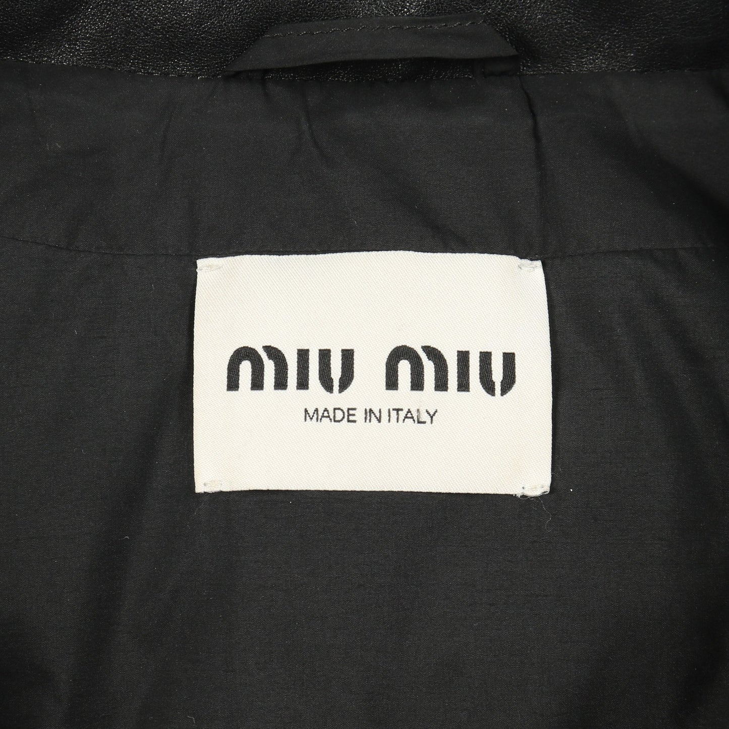 ダウンジャケット ロゴ レザー ブラック ミュウミュウ アウター miu miu