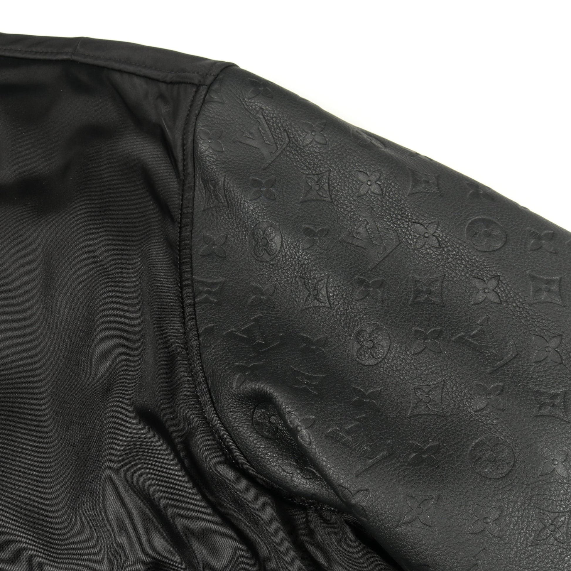 モノグラム ブルゾン ボンバージャケット レザー ナイロン コットン ブラック 切替 リバーシブル ルイヴィトン アウター LOUIS VUITTON
