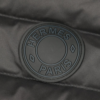 ダウンベスト ロゴワッペン ブラック エルメス アウター HERMES