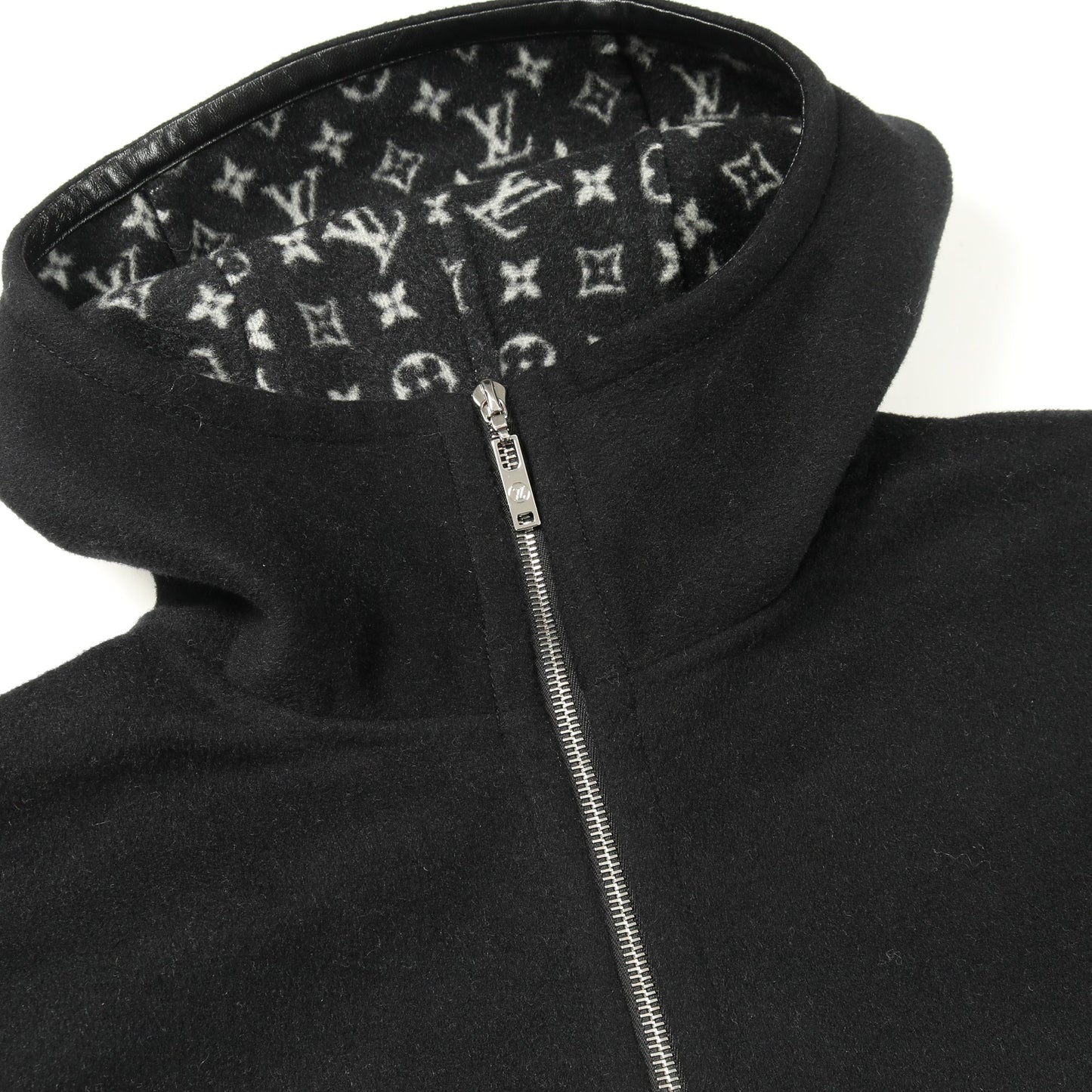 フーデッドケープ モノグラム ポンチョ ウール シルク ブラック フード付き ルイヴィトン アウター LOUIS VUITTON