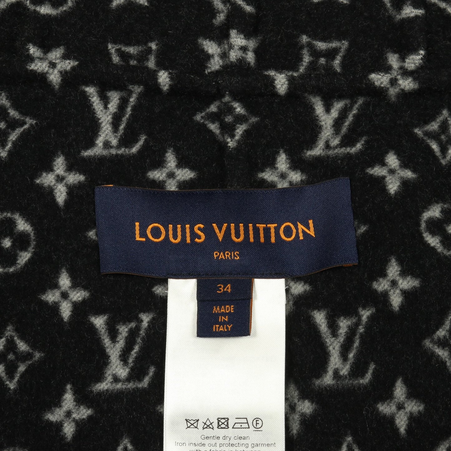 フーデッドケープ モノグラム ポンチョ ウール シルク ブラック フード付き ルイヴィトン アウター LOUIS VUITTON