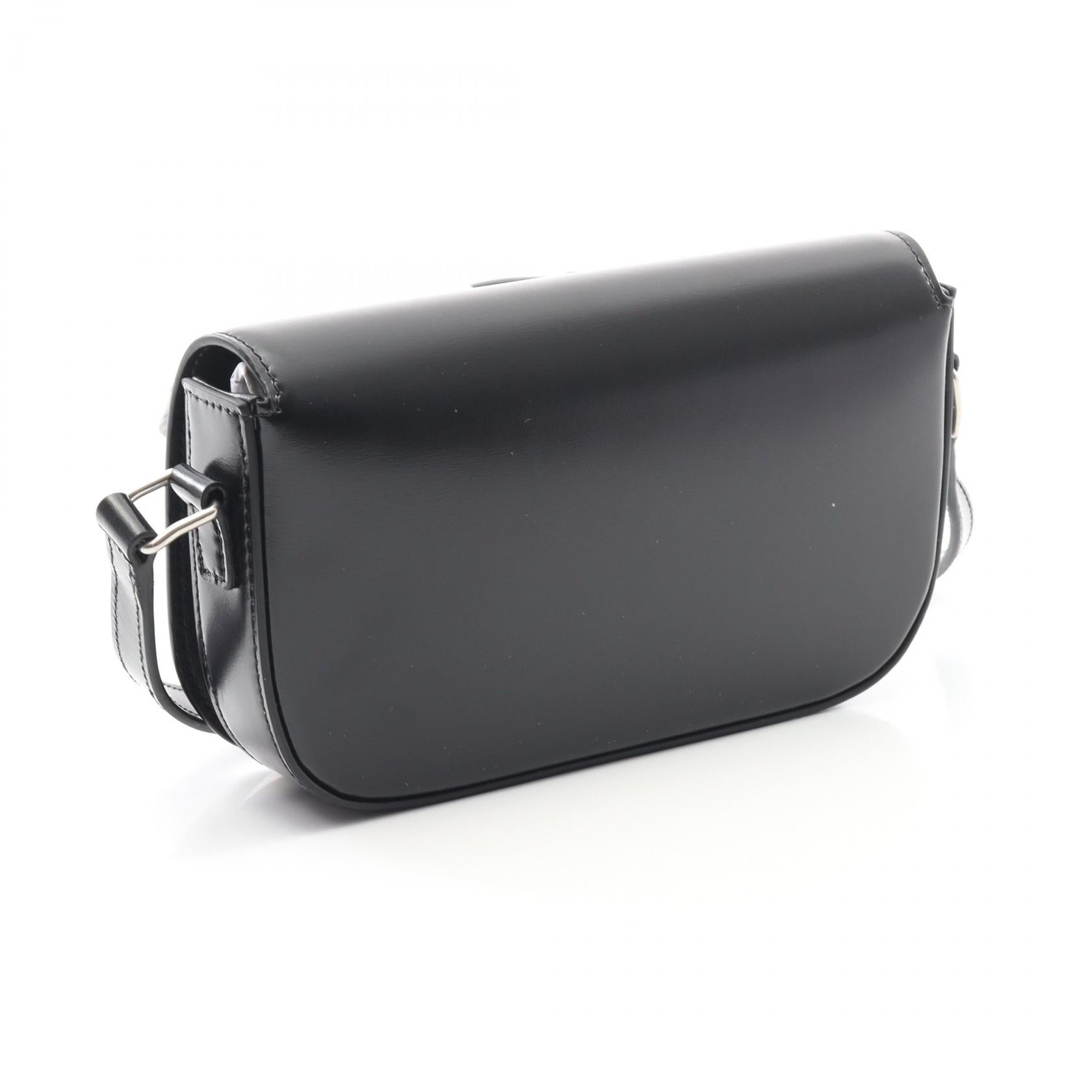 トリオンフ ショルダーバッグ レザー ブラック セリーヌ バッグ CELINE
