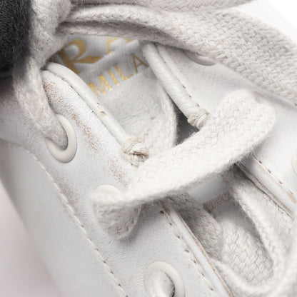 トライアングルロゴ ユーズド加工 ローカットスニーカー レザー ホワイト プラダ シューズ PRADA