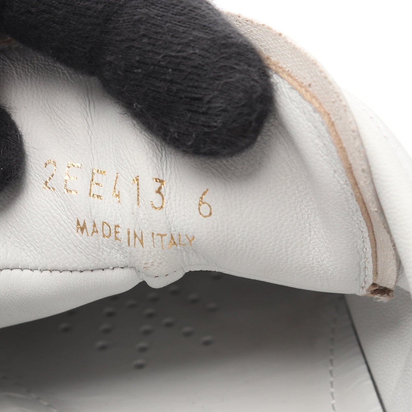 トライアングルロゴ ユーズド加工 ローカットスニーカー レザー ホワイト プラダ シューズ PRADA