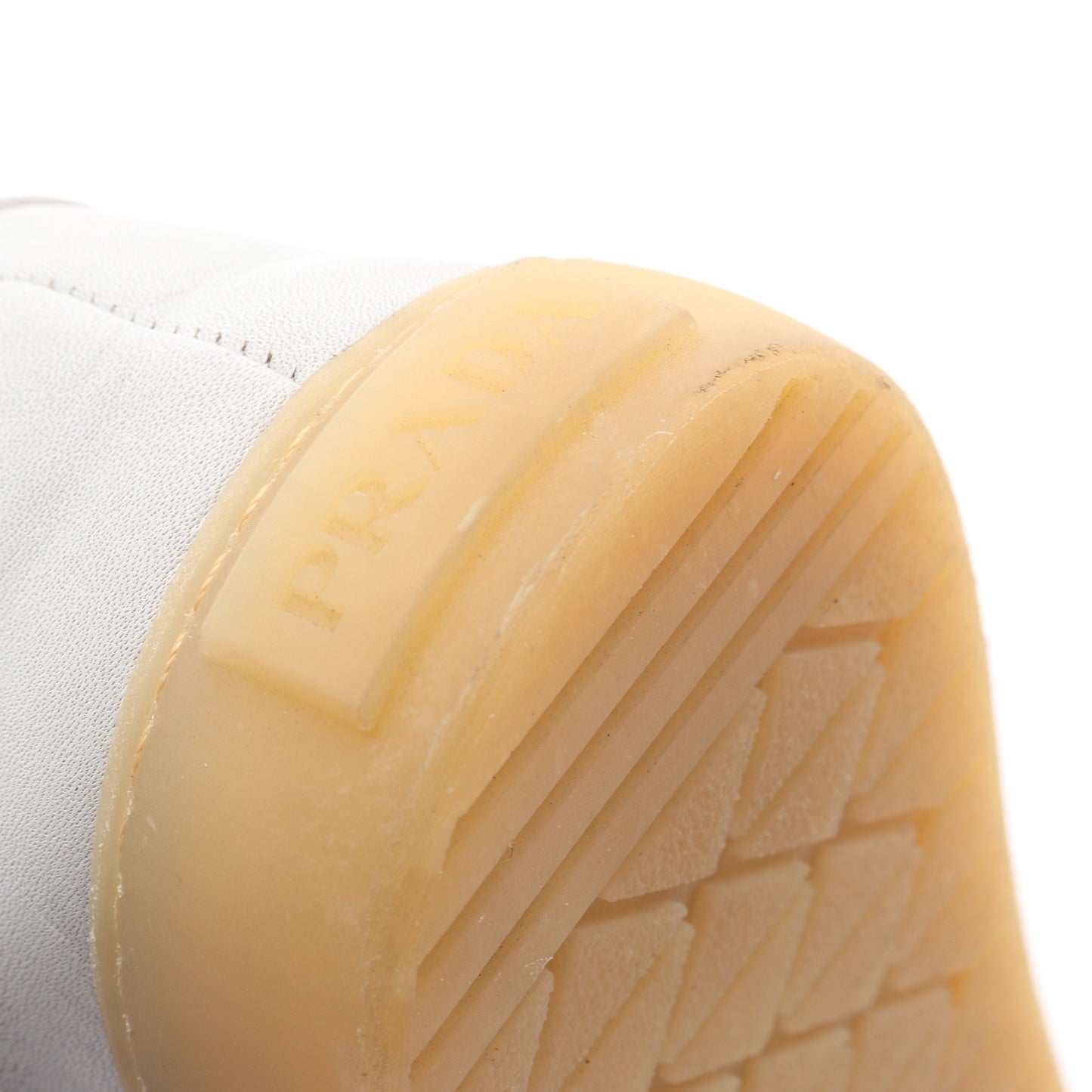 トライアングルロゴ ユーズド加工 ローカットスニーカー レザー ホワイト プラダ シューズ PRADA