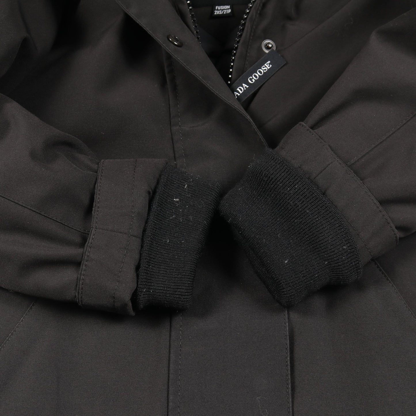 ヴィクトリアパーカ ダウンコート ブラック フード付き カナダグース アウター CANADA GOOSE