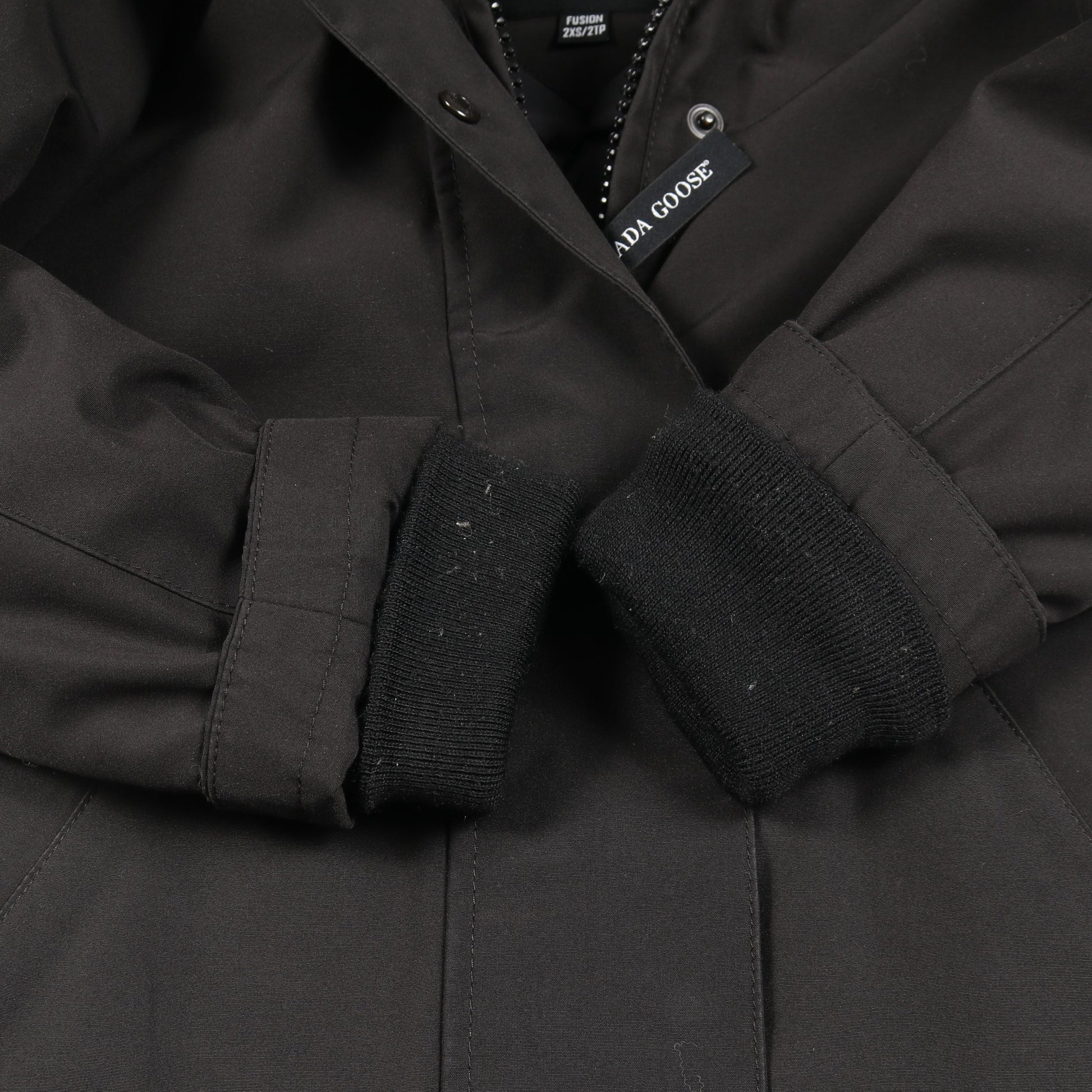 ヴィクトリアパーカ ダウンコート ブラック フード付き カナダグース アウター CANADA GOOSE