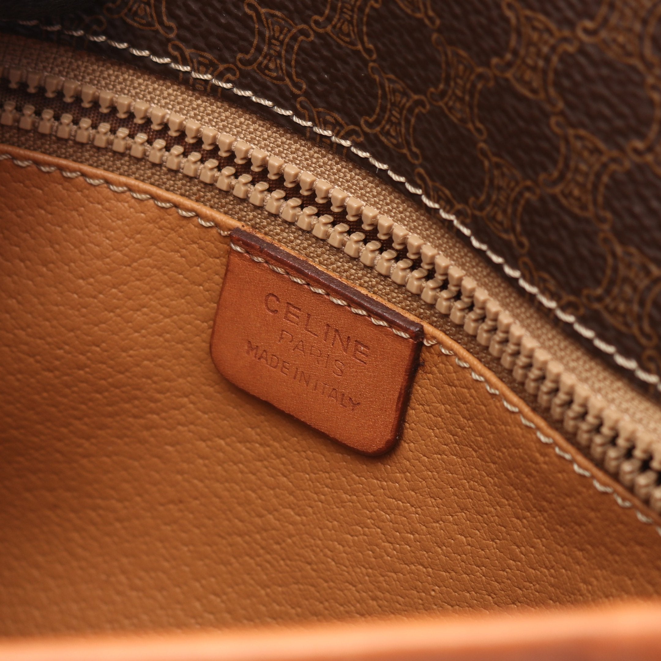 マカダム ショルダーバッグ PVC レザー ダークブラウン ライトブラウン