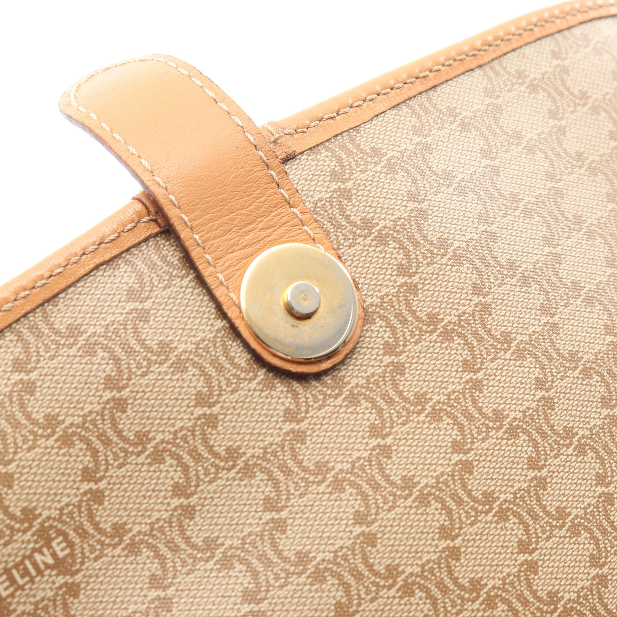 マカダム ショルダーバッグ PVC レザー ベージュ ライトブラウン