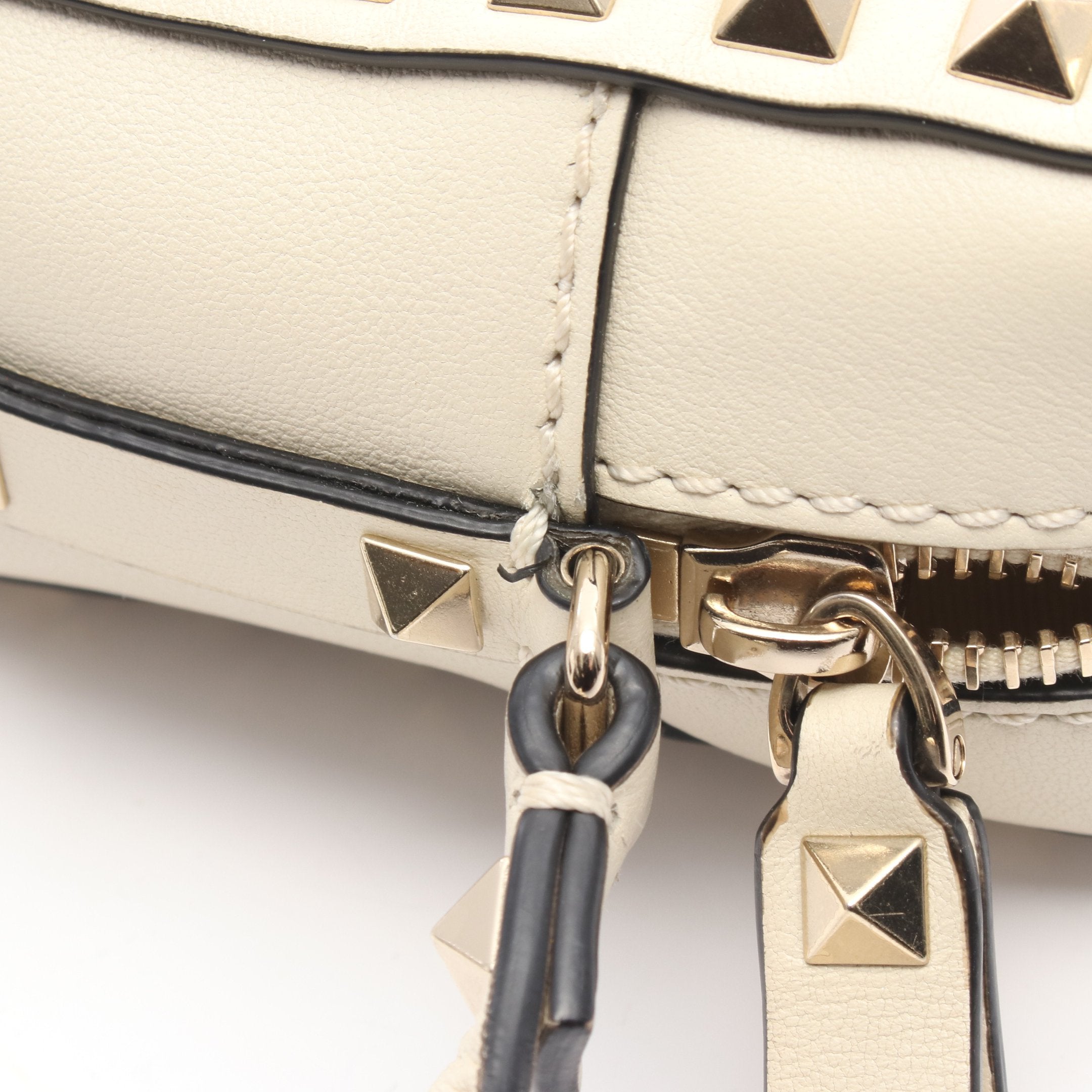 ロックスタッズ カメラバッグ ショルダーバッグ レザー アイボリー