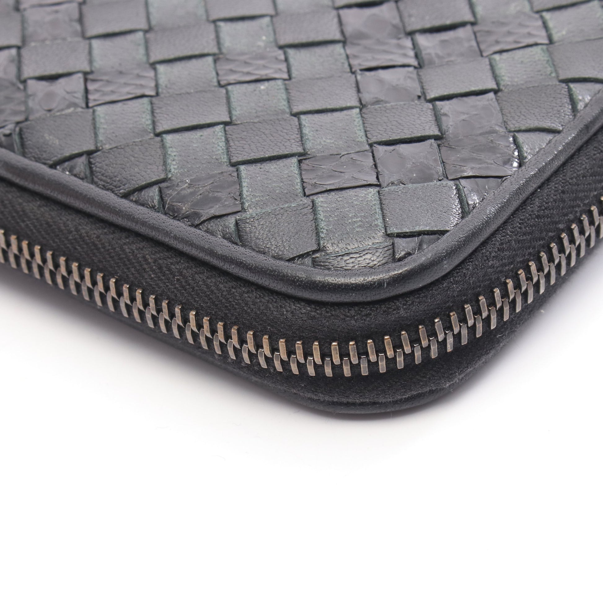 アイヤーズ イントレチャート ラウンドファスナー長財布 レザー パイソン ブラック ボッテガヴェネタ 財布・小物 BOTTEGA VENETA