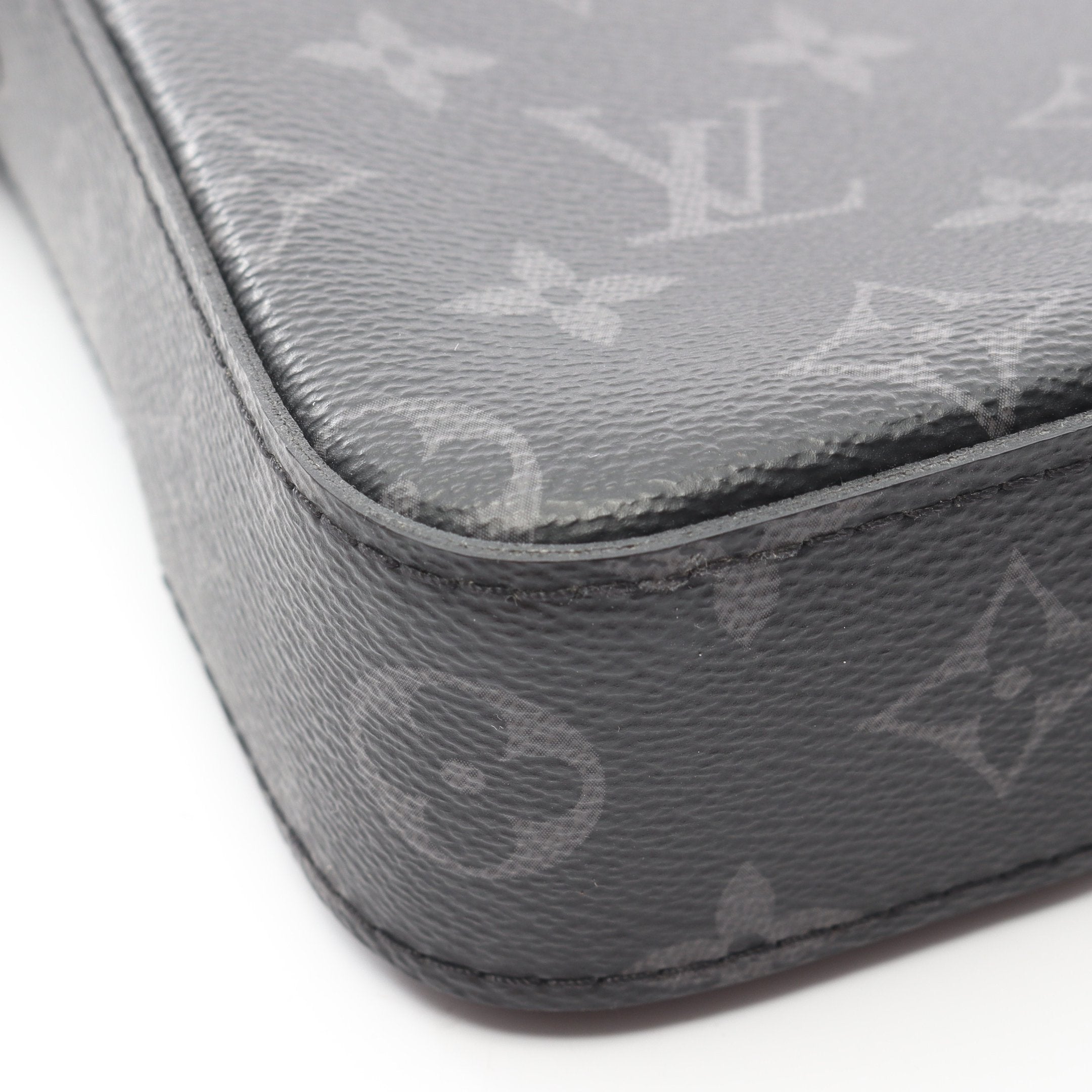 トリオ メッセンジャー モノグラム エクリプス ショルダーバッグ PVC