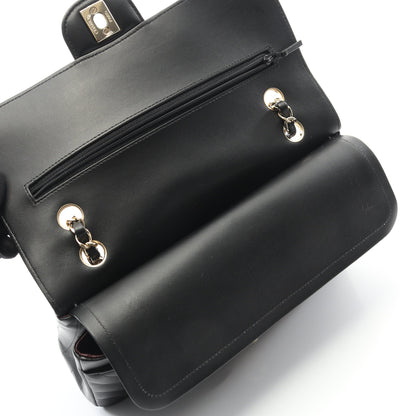 シェブロン Vステッチ Wフラップ Wチェーンショルダーバッグ ラムスキン ブラック ゴールド金具 シャネル バッグ CHANEL