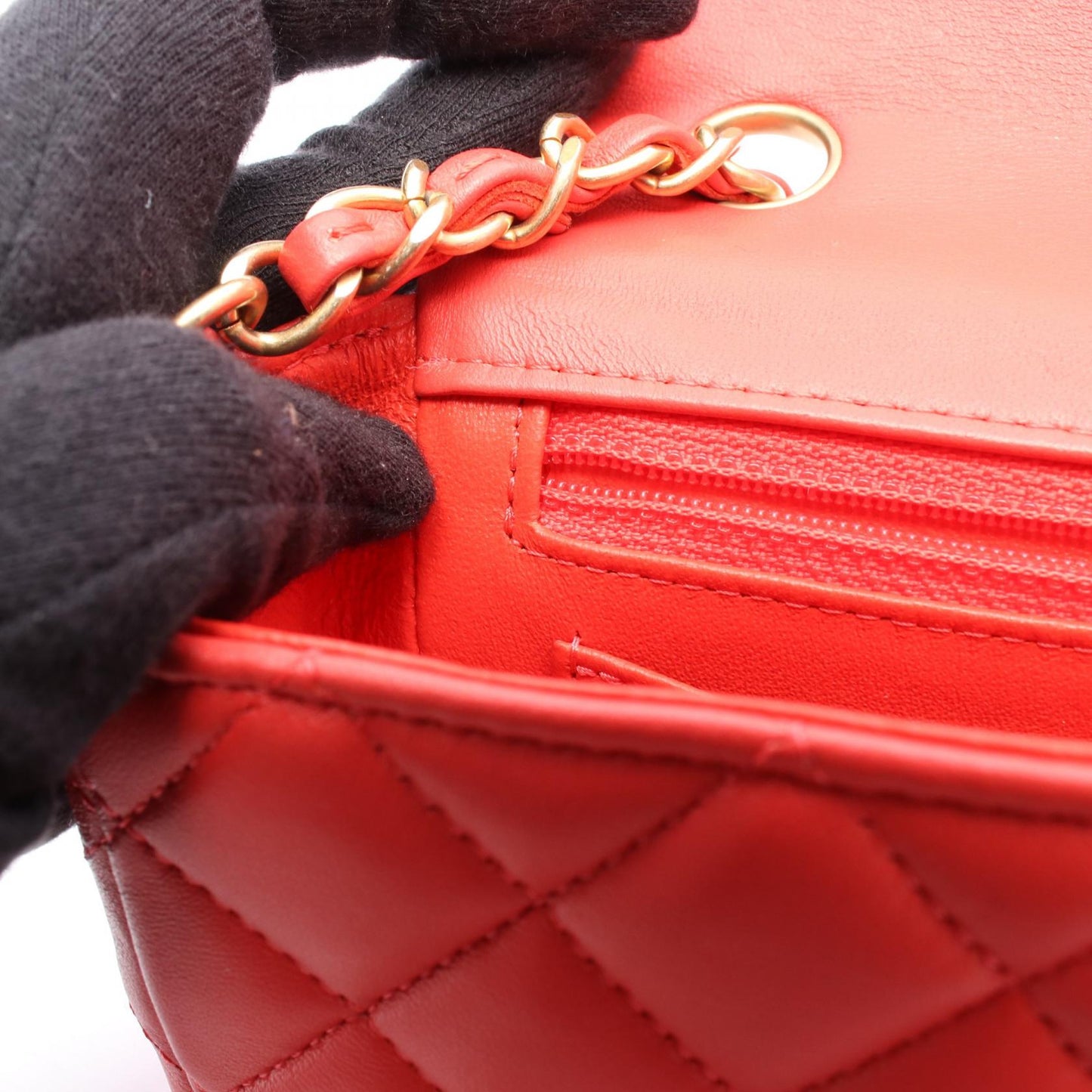 ミニマトラッセ20 チェーンショルダーバッグ レザー ピンクレッド ゴールド金具 シャネル バッグ CHANEL