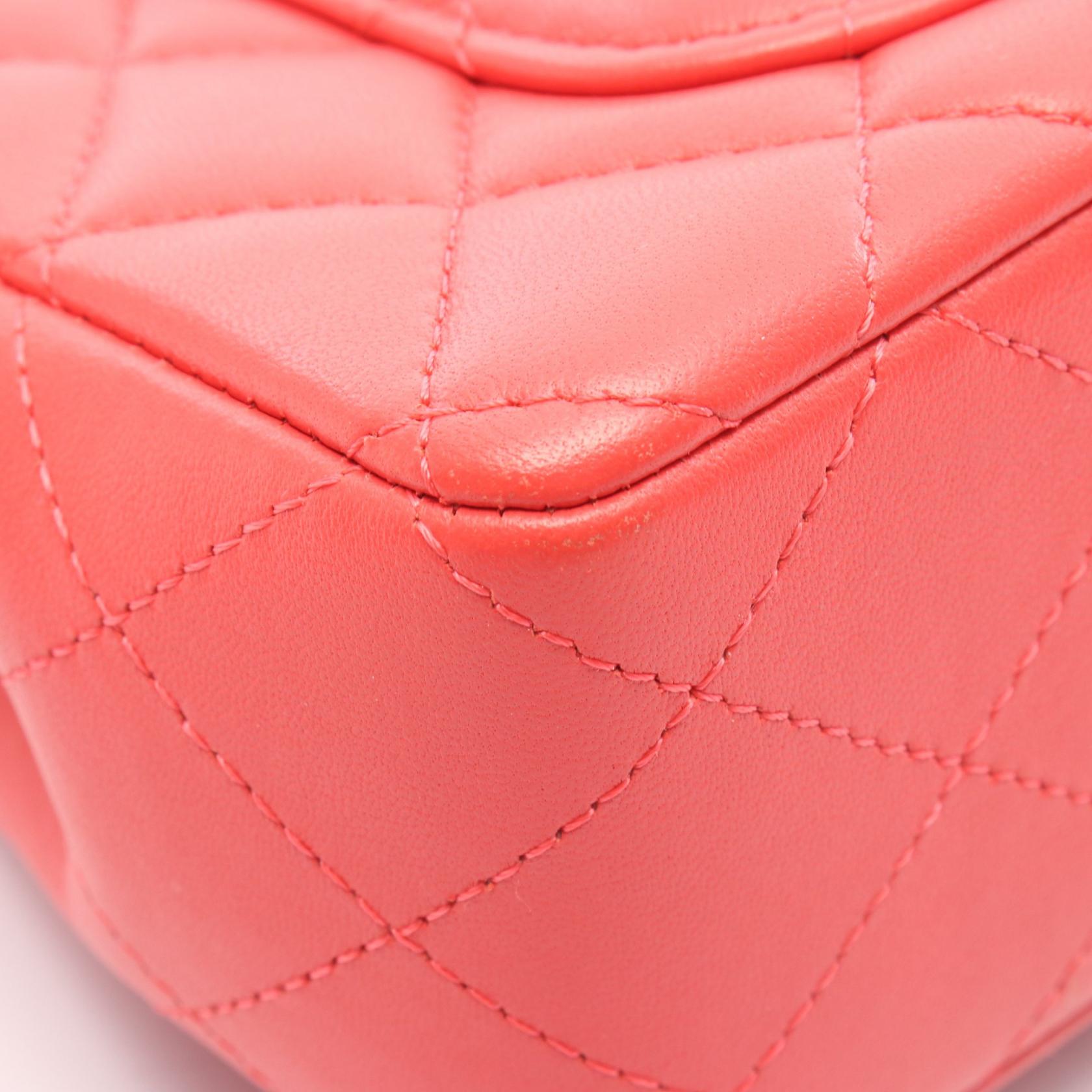 ミニマトラッセ20 チェーンショルダーバッグ レザー ピンクレッド ゴールド金具 シャネル バッグ CHANEL