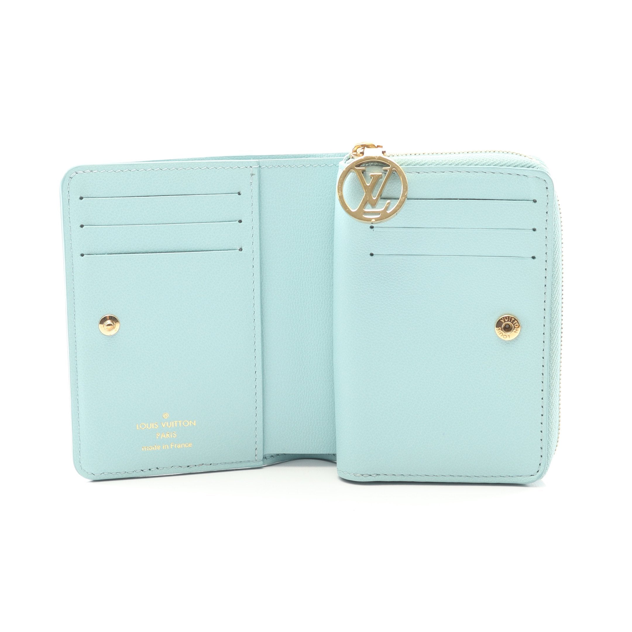 ポルトフォイユ ルー モノグラムエンボス 二つ折り財布 レザー