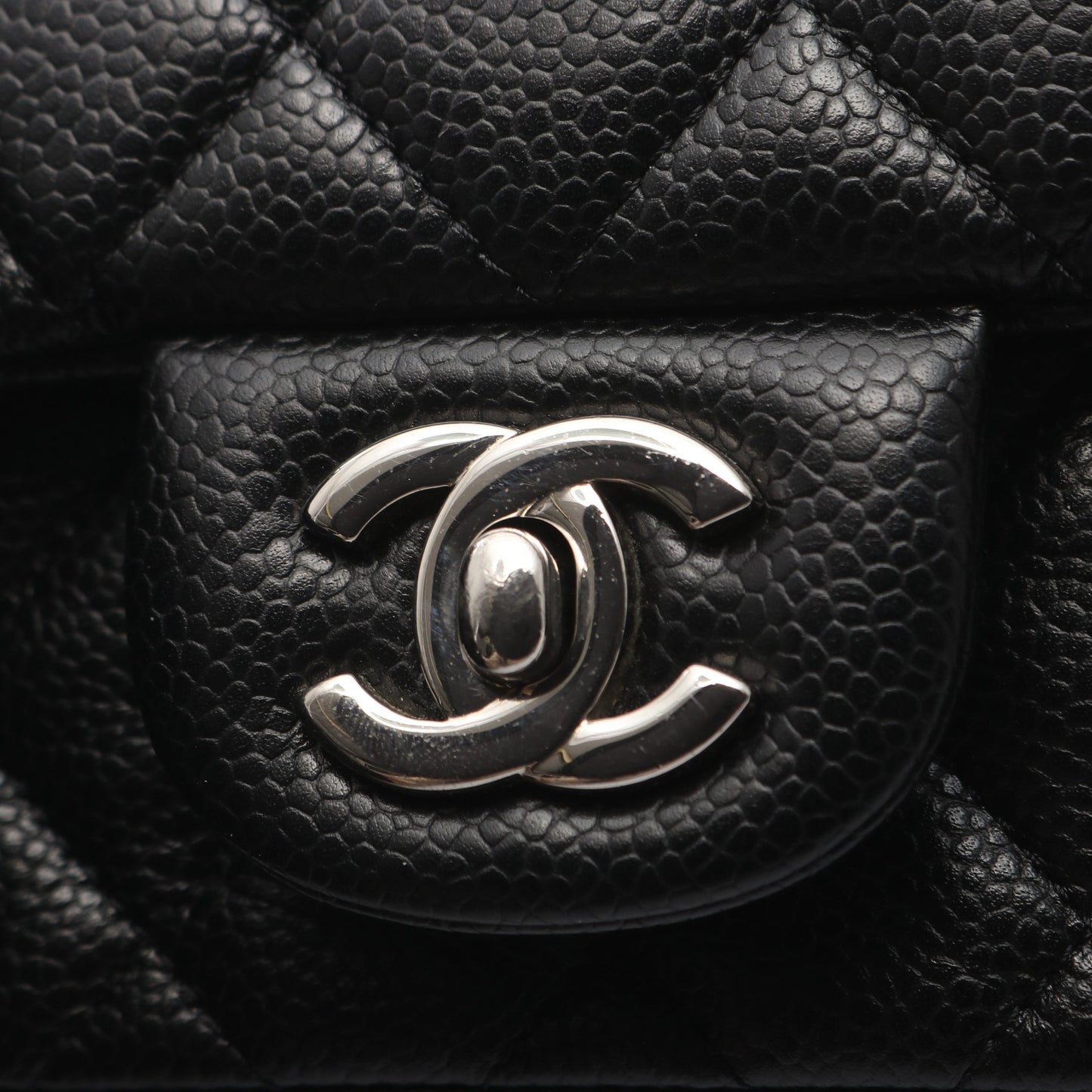 ミニマトラッセ チェーンショルダーバッグ キャビアスキン ブラック シルバー金具 シャネル バッグ CHANEL