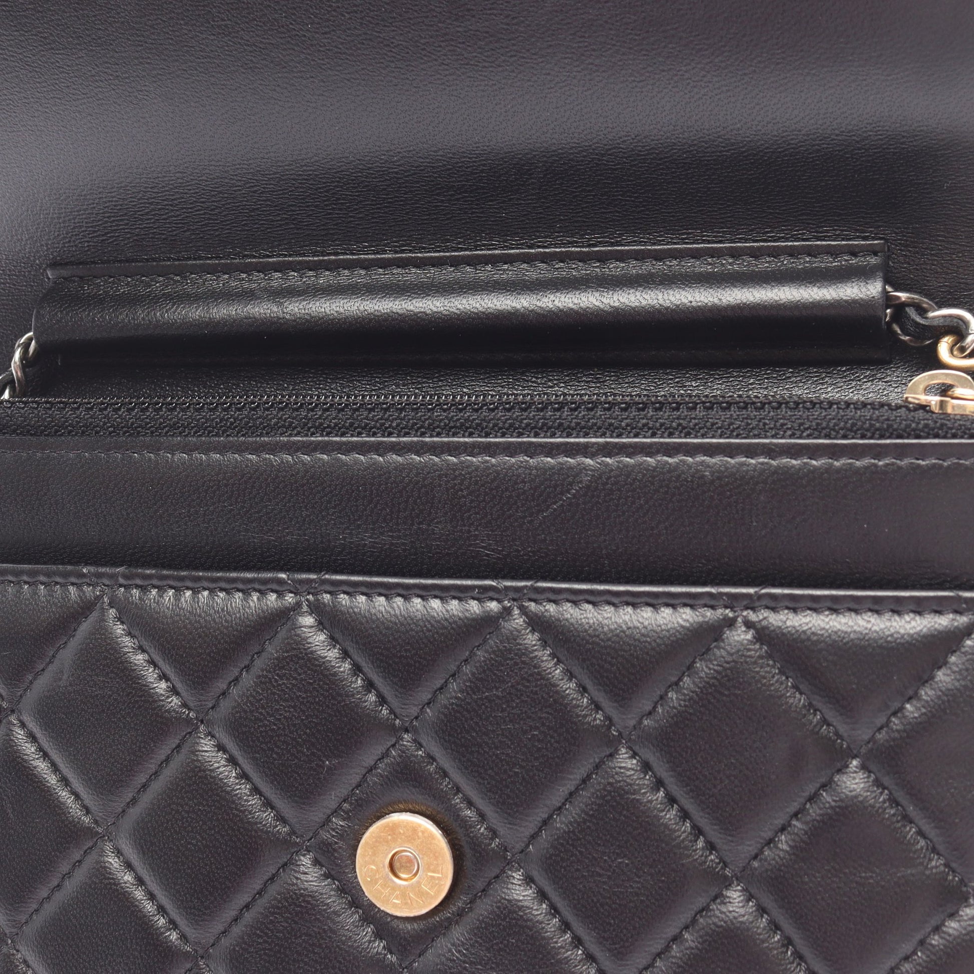 マトラッセ チェーンウォレット ラムスキン ブラック コンビ金具 シャネル バッグ CHANEL
