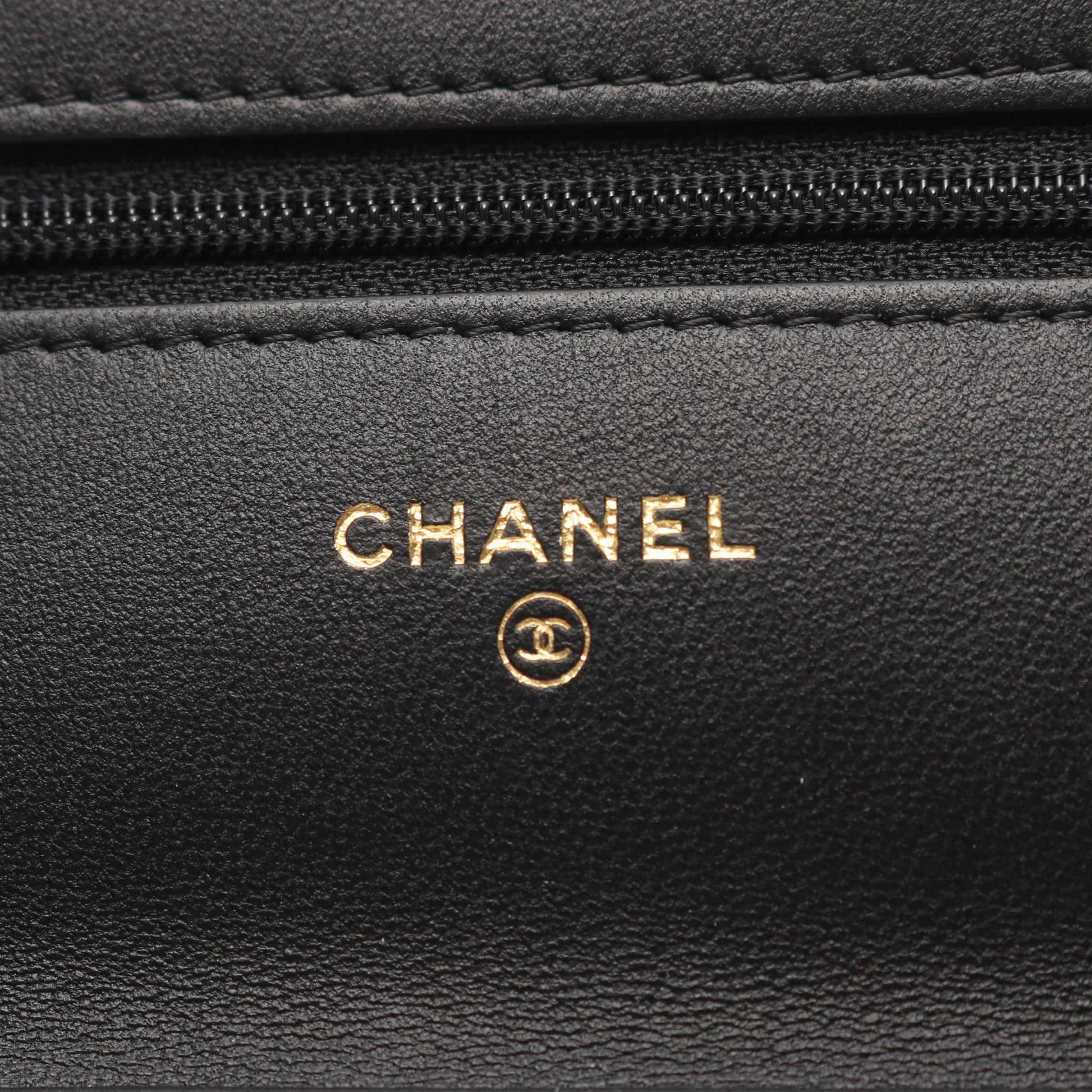マトラッセ チェーンショルダーバッグ ベロア ブラック ゴールド金具 ラインストーン シャネル バッグ CHANEL