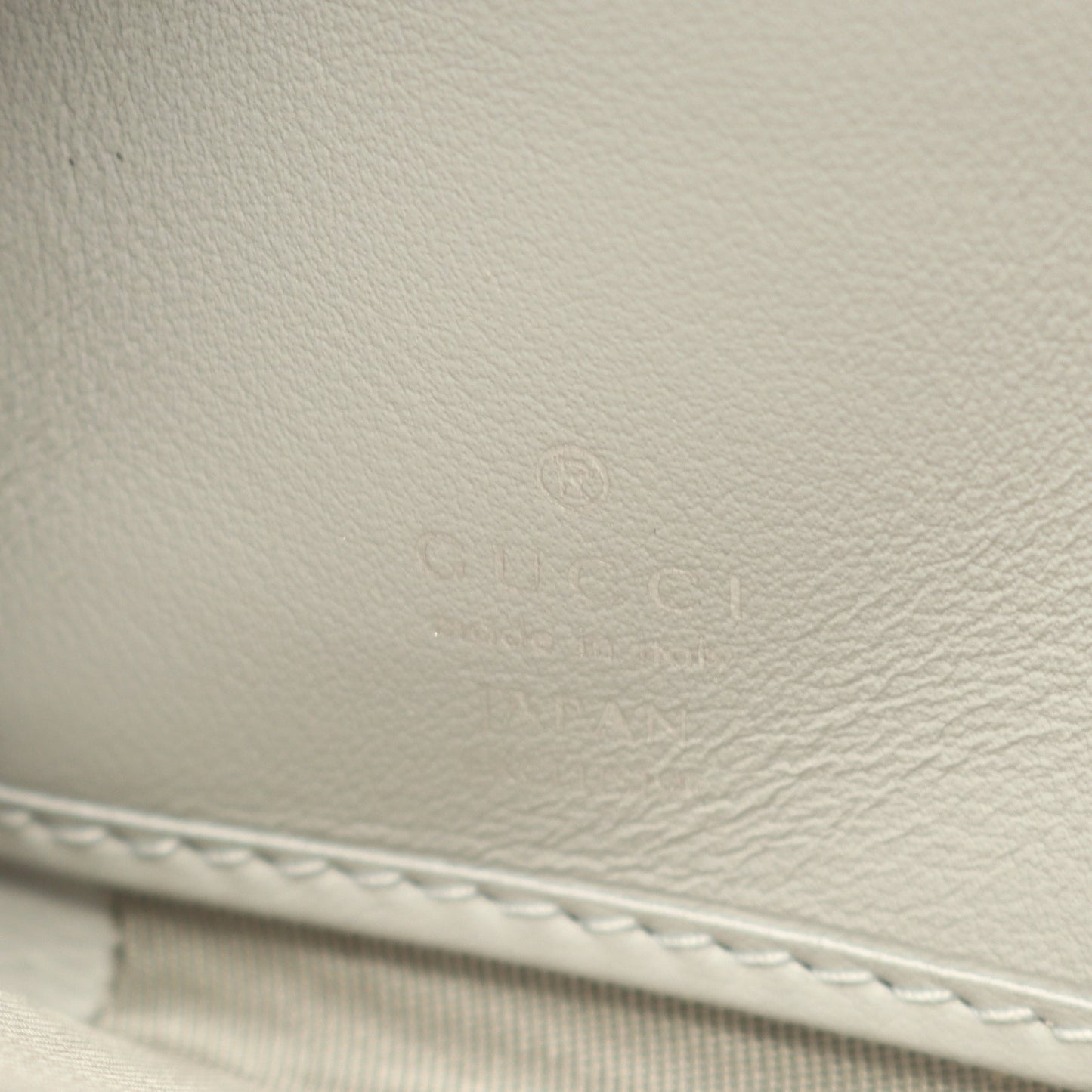 グッチ インプリント ラウンドファスナー長財布 レザー ライトグレー 日本限定 グッチ 財布・小物 GUCCI