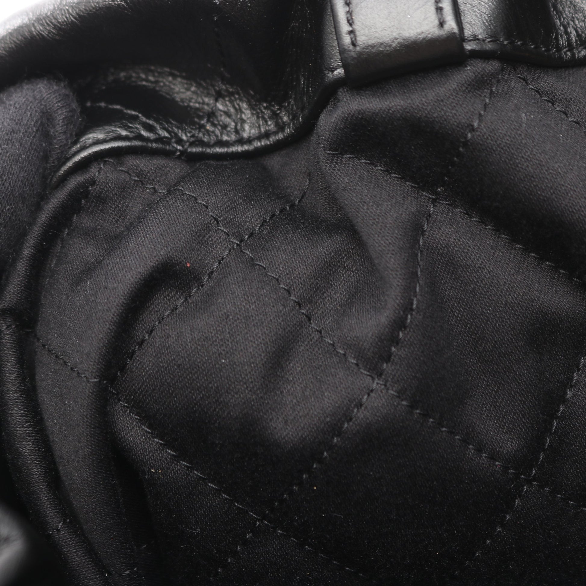 シャネル 22 ラージ バックパック リュックサック レザー ブラック ゴールド金具 シャネル バッグ CHANEL