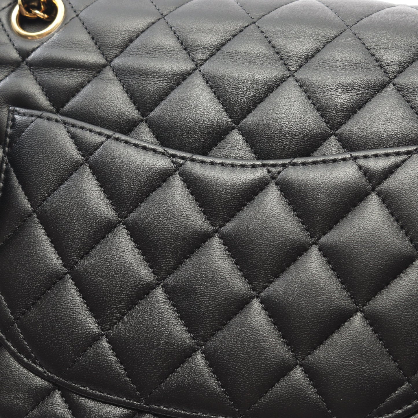 マトラッセ Wフラップ Wチェーンショルダーバッグ ラムスキン ブラック ゴールド金具 シャネル バッグ CHANEL