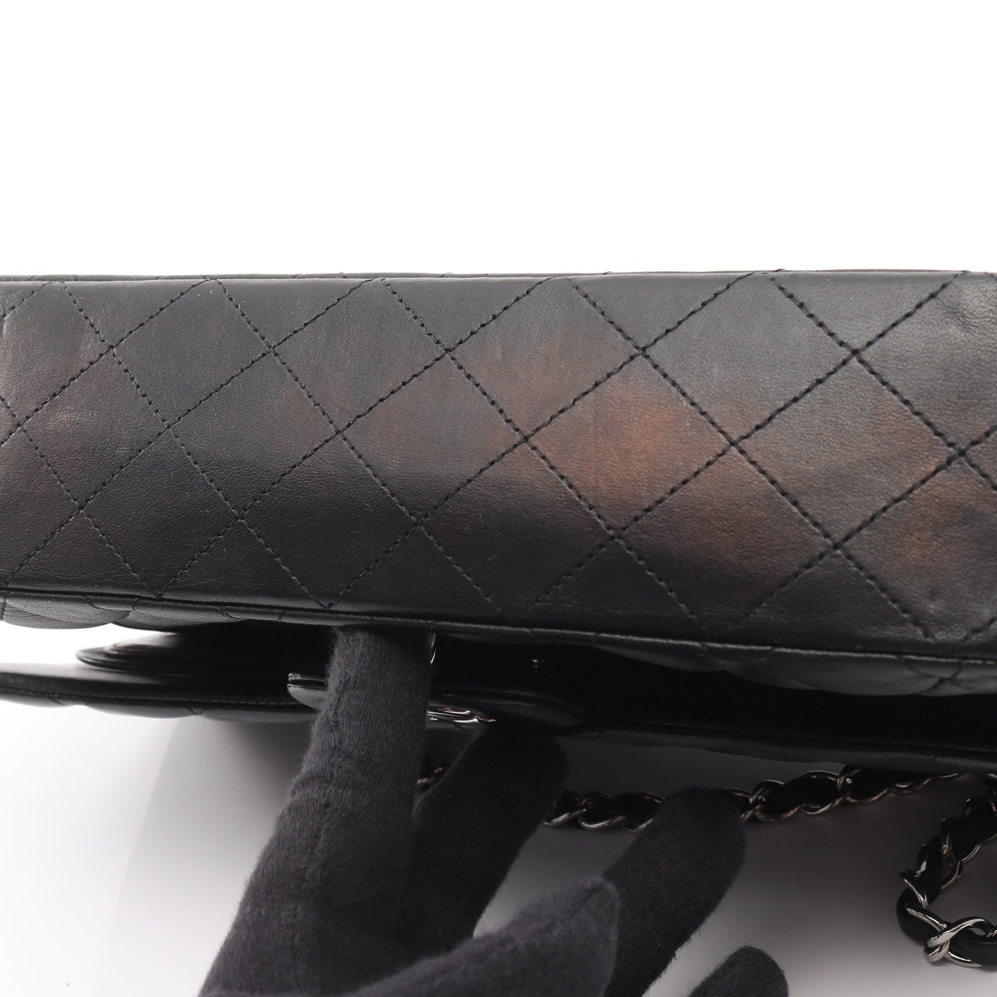 マトラッセ Wフラップ Wチェーンショルダーバッグ キャビアスキン ブラック シルバー金具 シャネル バッグ CHANEL