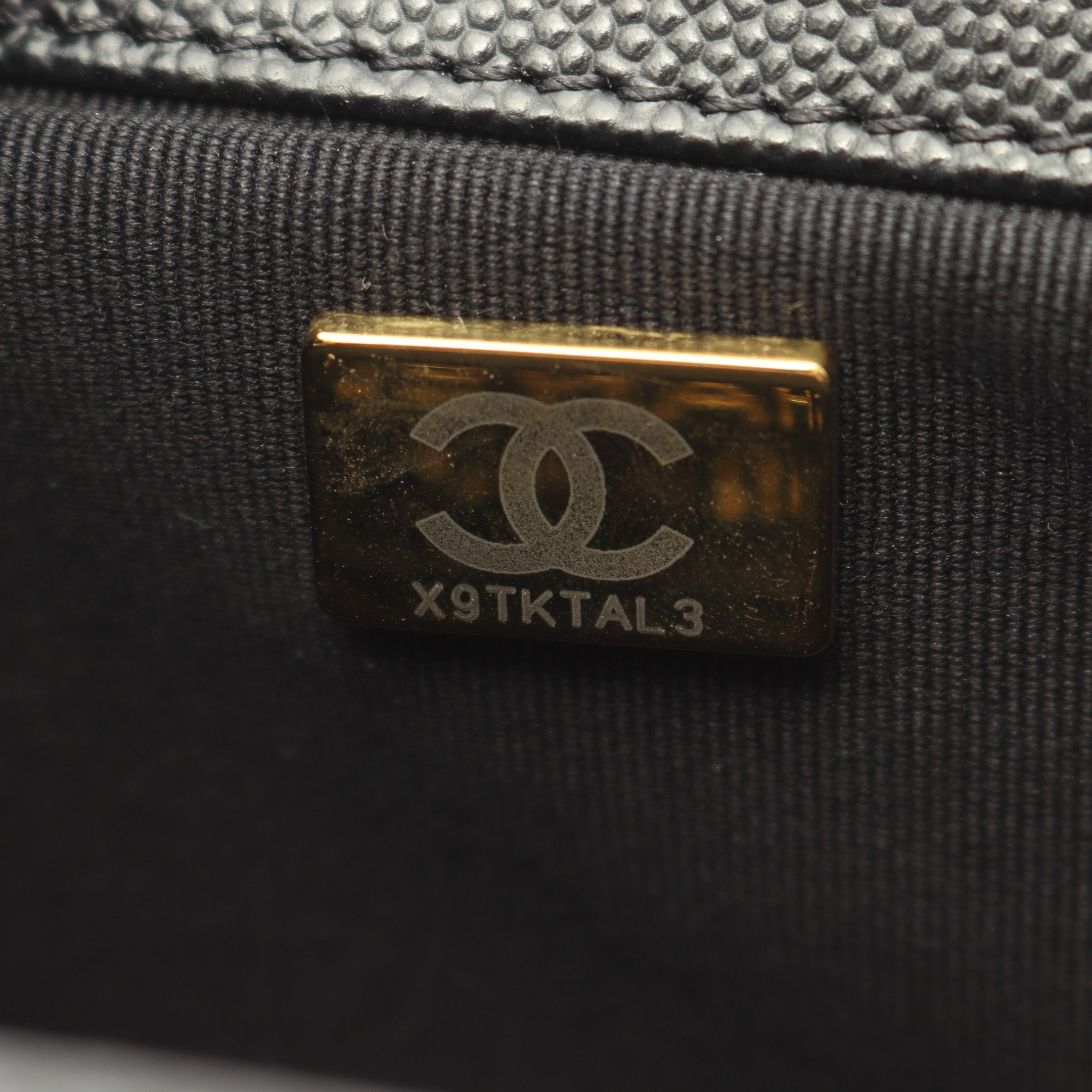 ボーイシャネル チェーンショルダーバッグ キャビアスキン ブラック