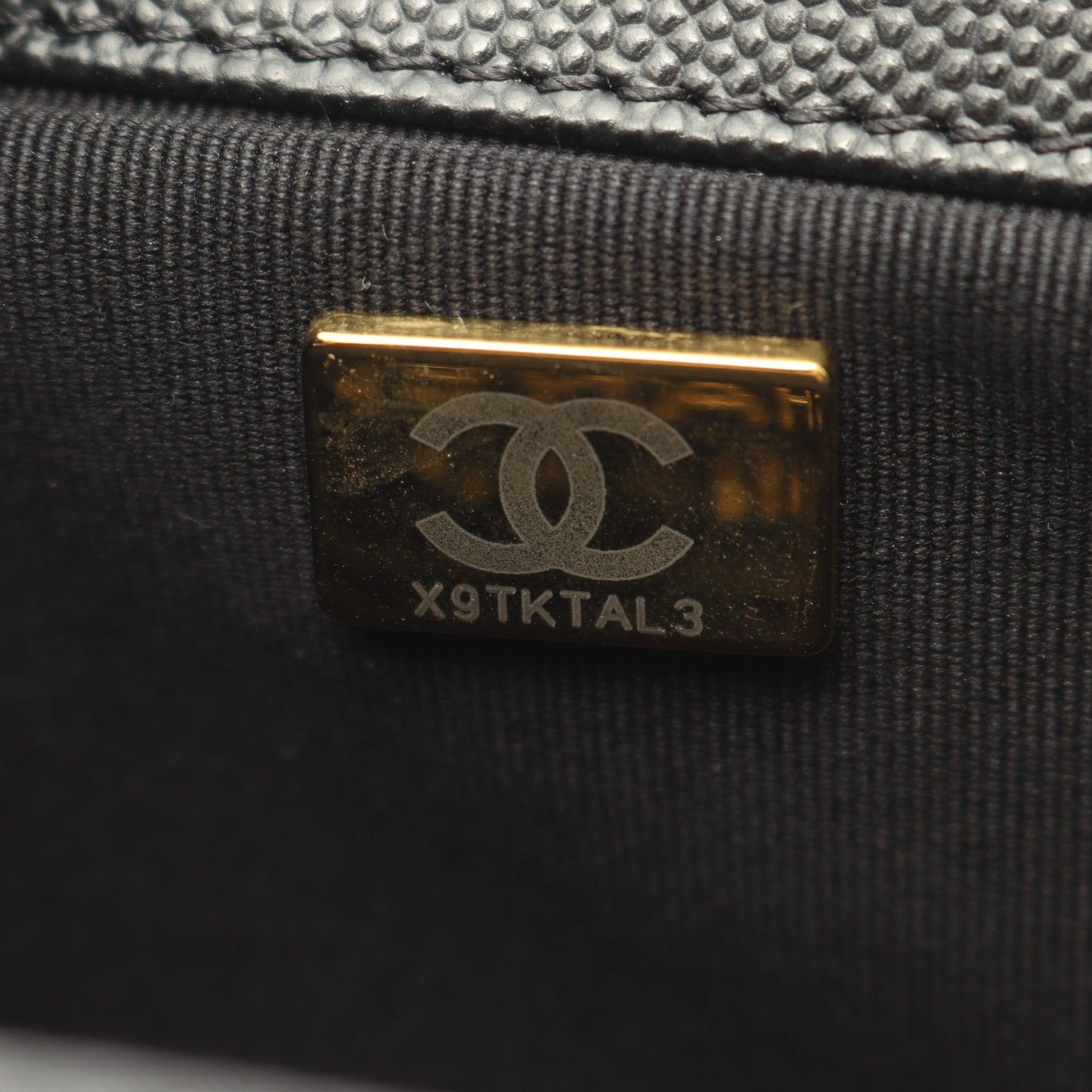 ボーイシャネル チェーンショルダーバッグ キャビアスキン ブラック ゴールド金具 シャネル バッグ CHANEL