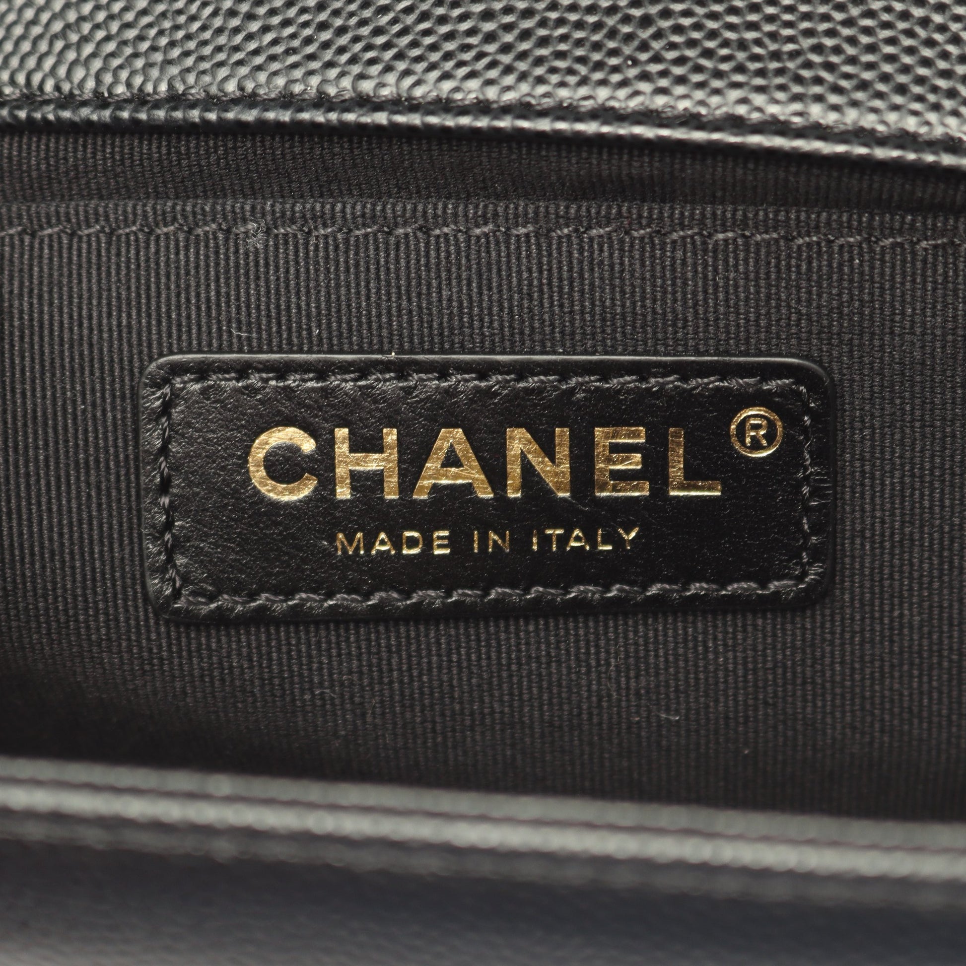 ボーイシャネル チェーンショルダーバッグ キャビアスキン ブラック ゴールド金具 シャネル バッグ CHANEL