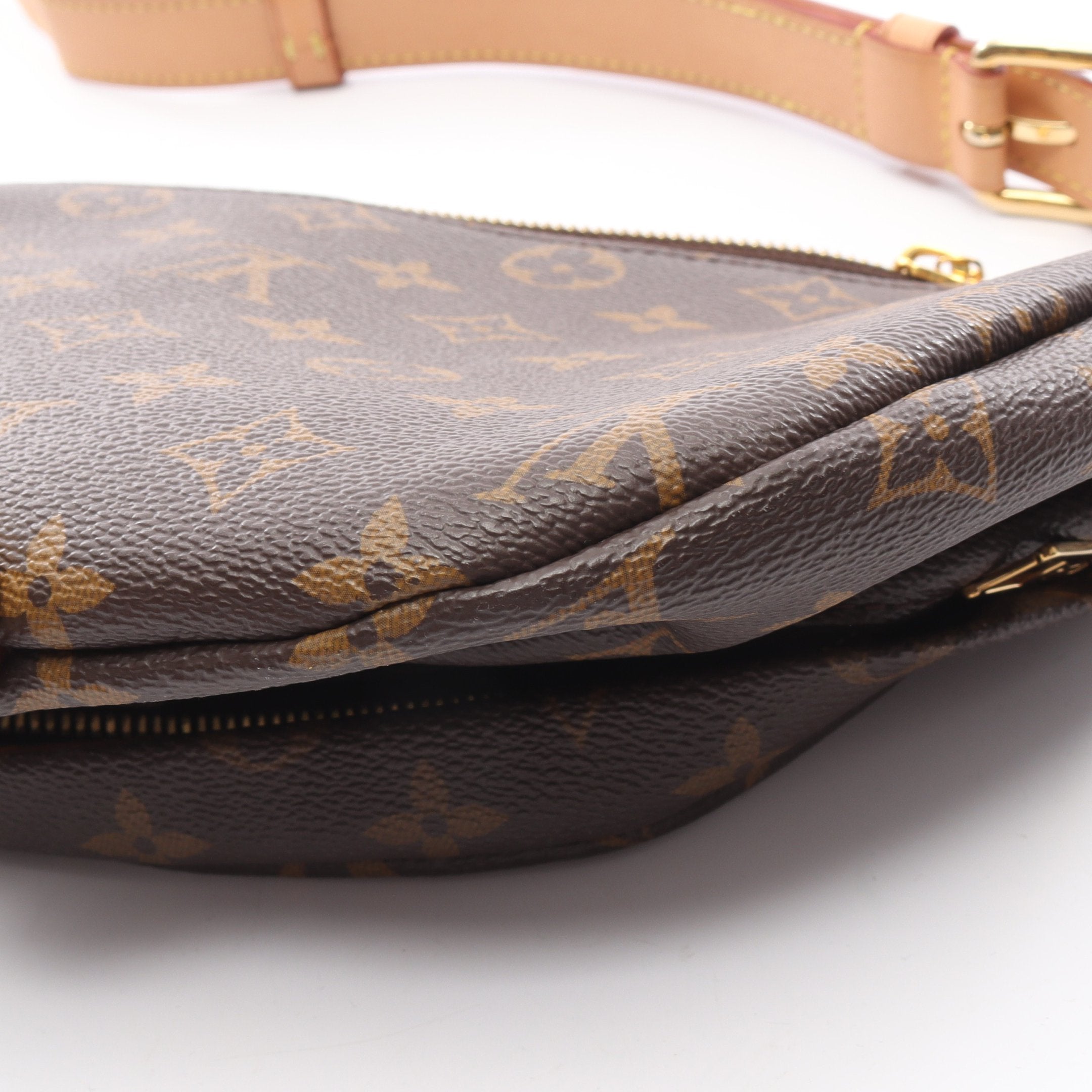 バムバッグ モノグラム ボディバッグ ウエストバッグ PVC レザー