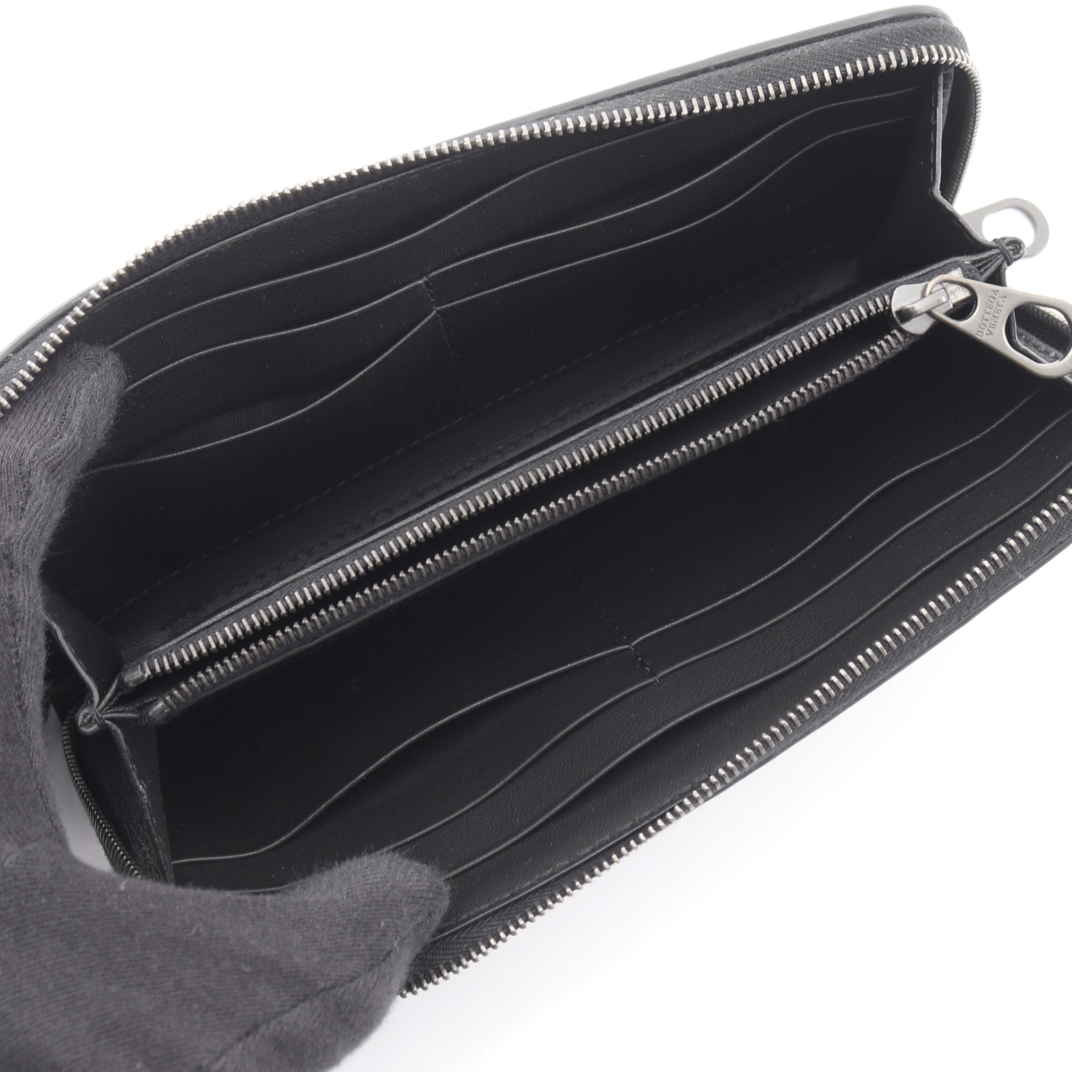 イントレチャート EXCLUSIVE ラウンドファスナー長財布 レザー