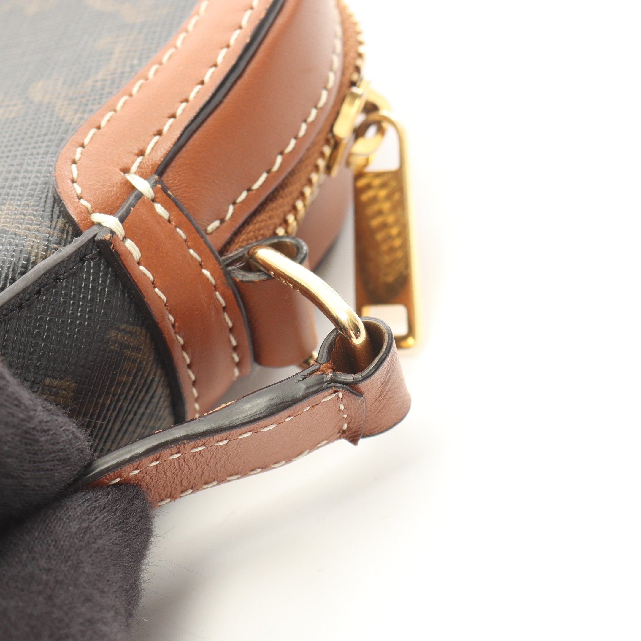 スモール カメラバッグ トリオンフ ショルダーバッグ PVC レザー