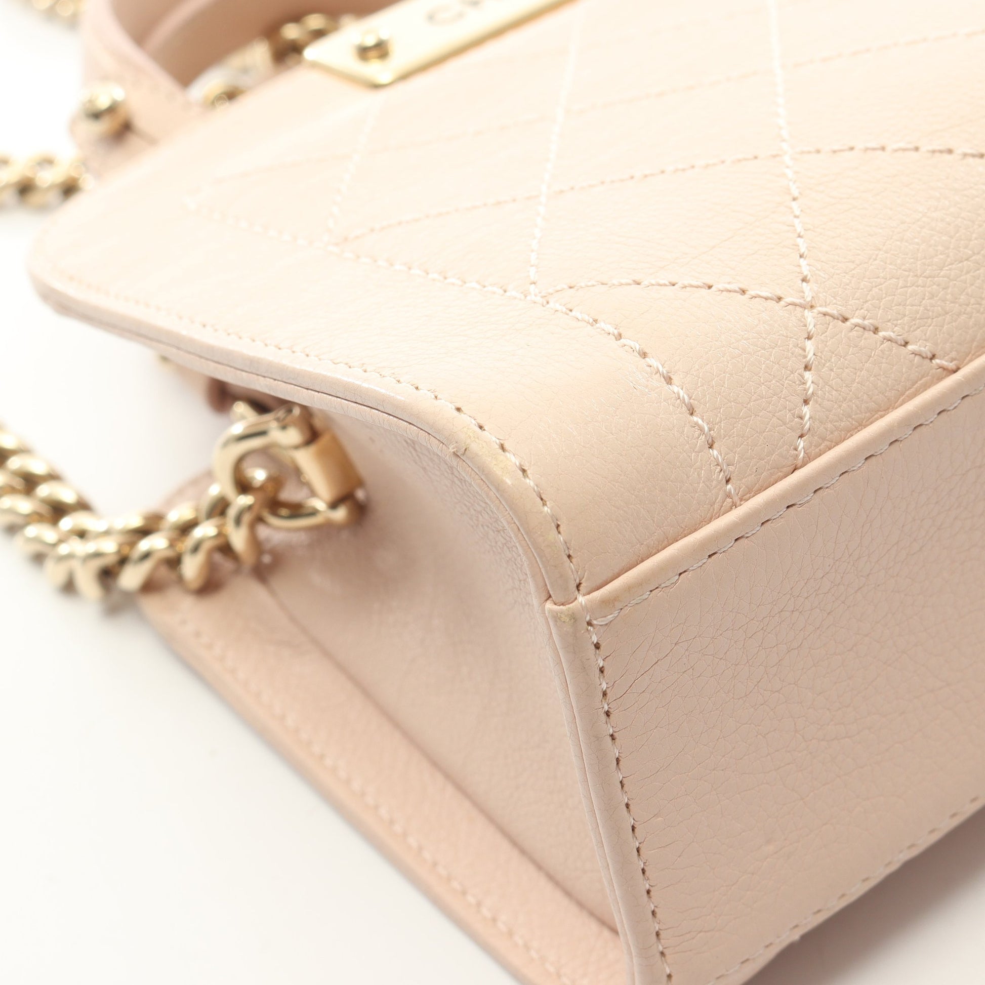マトラッセ チェーンショルダーバッグ レザー ライトピンク ゴールド金具 2WAY シャネル バッグ CHANEL